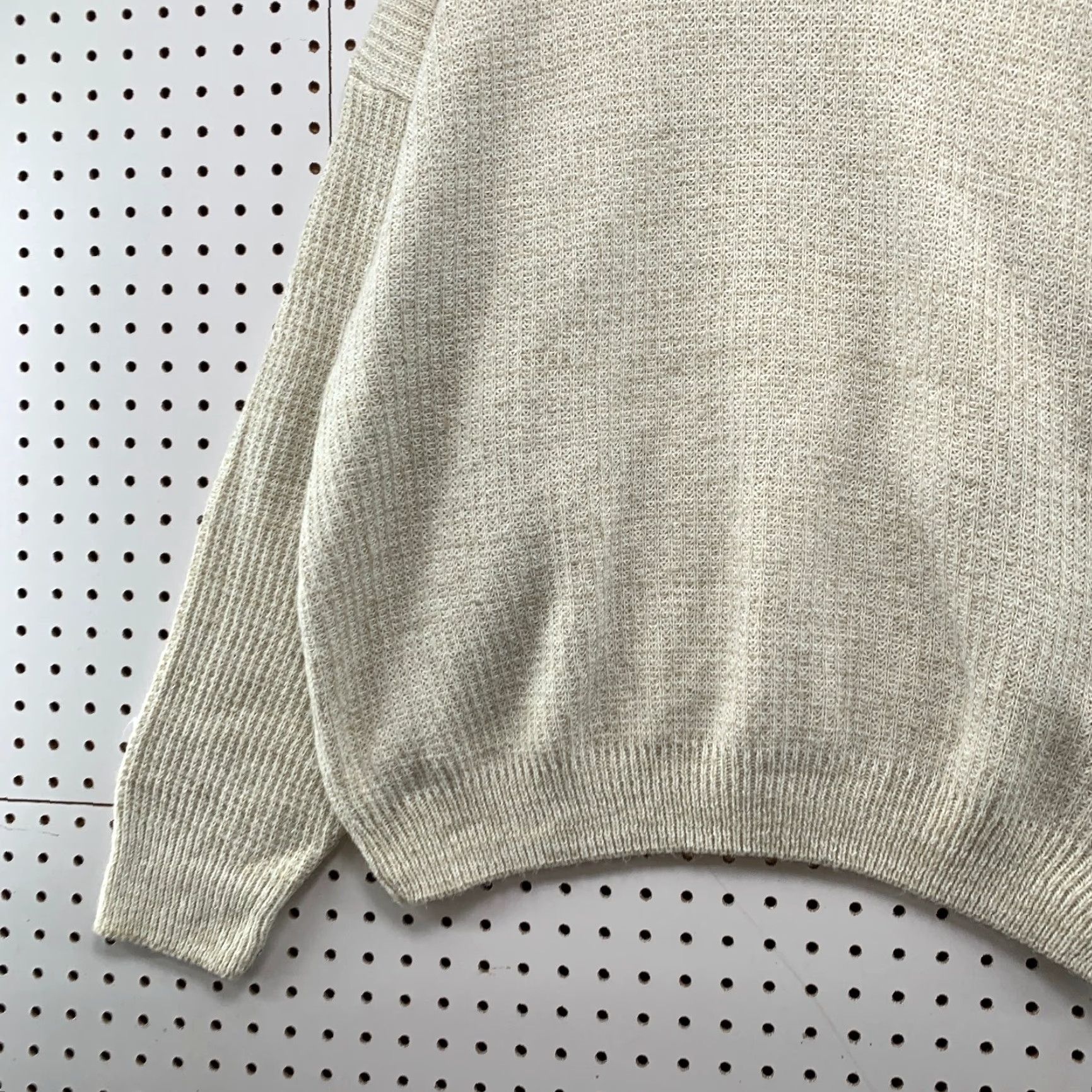 Vintage VINTAGE David Taylor Sweater Mens XLT XL Tall Beige Knit Grandpa Dad USA Crew Neck Pullover Winter Fall Beige 90s Dad Mens Size US XL / EU 56 / 4 - 3 Thumbnail