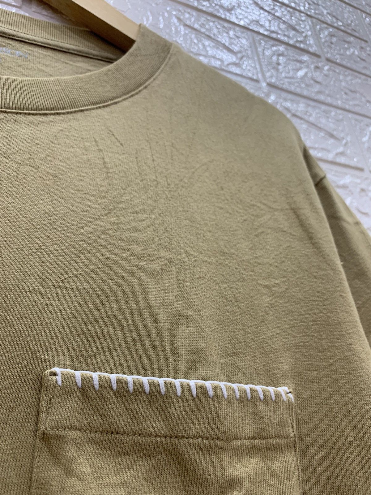 JW Anderson × Japanese Brand × Uniqlo Jw anderson x Uniqlo contrast stitch pocket t shirt Size US L / EU 52-54 / 3 - 2 Thumbnail