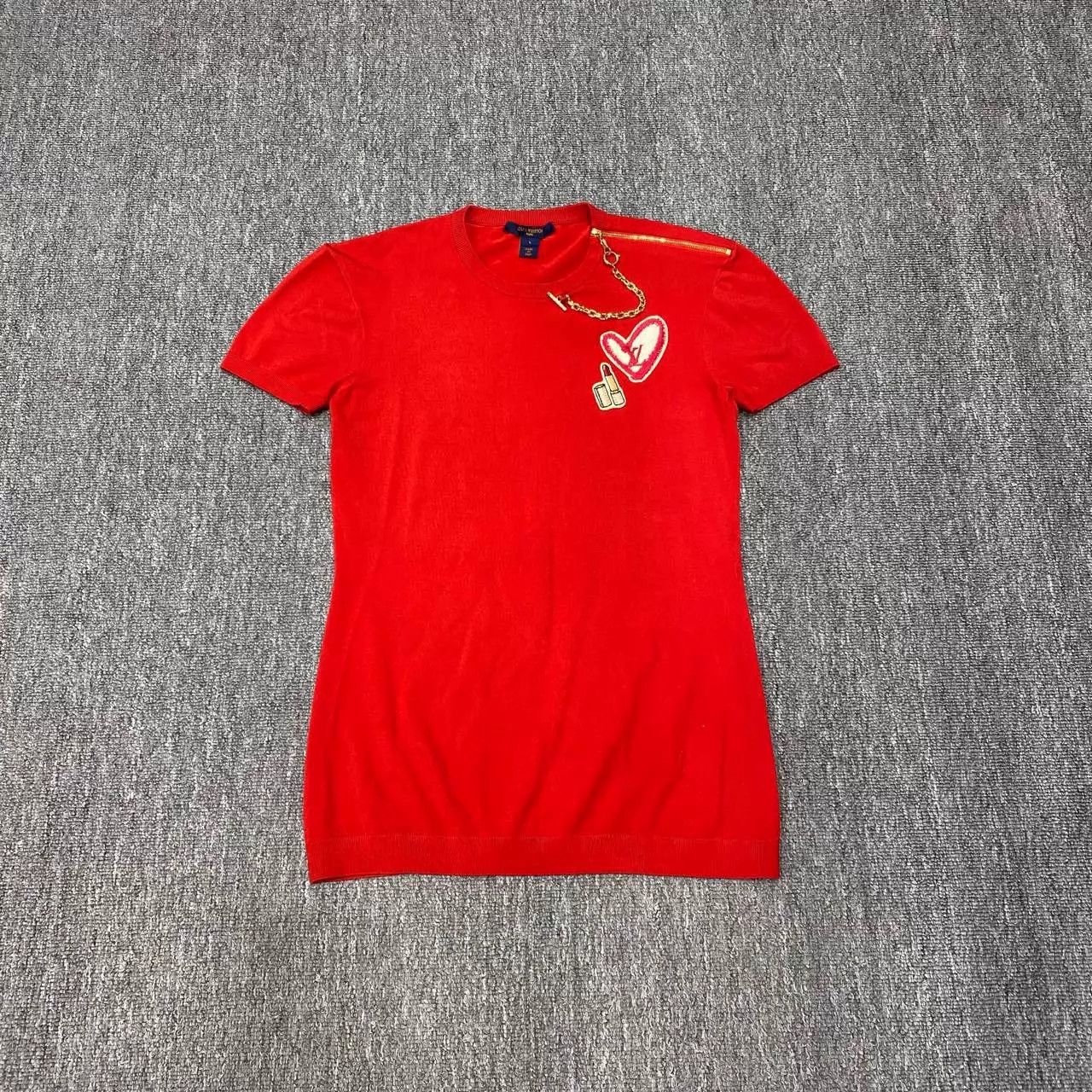 Louis Vuitton LV Valentine’s Red Lipstick Heart Knit L 95new Size L / US 10 / IT 46 - 1 Thumbnail