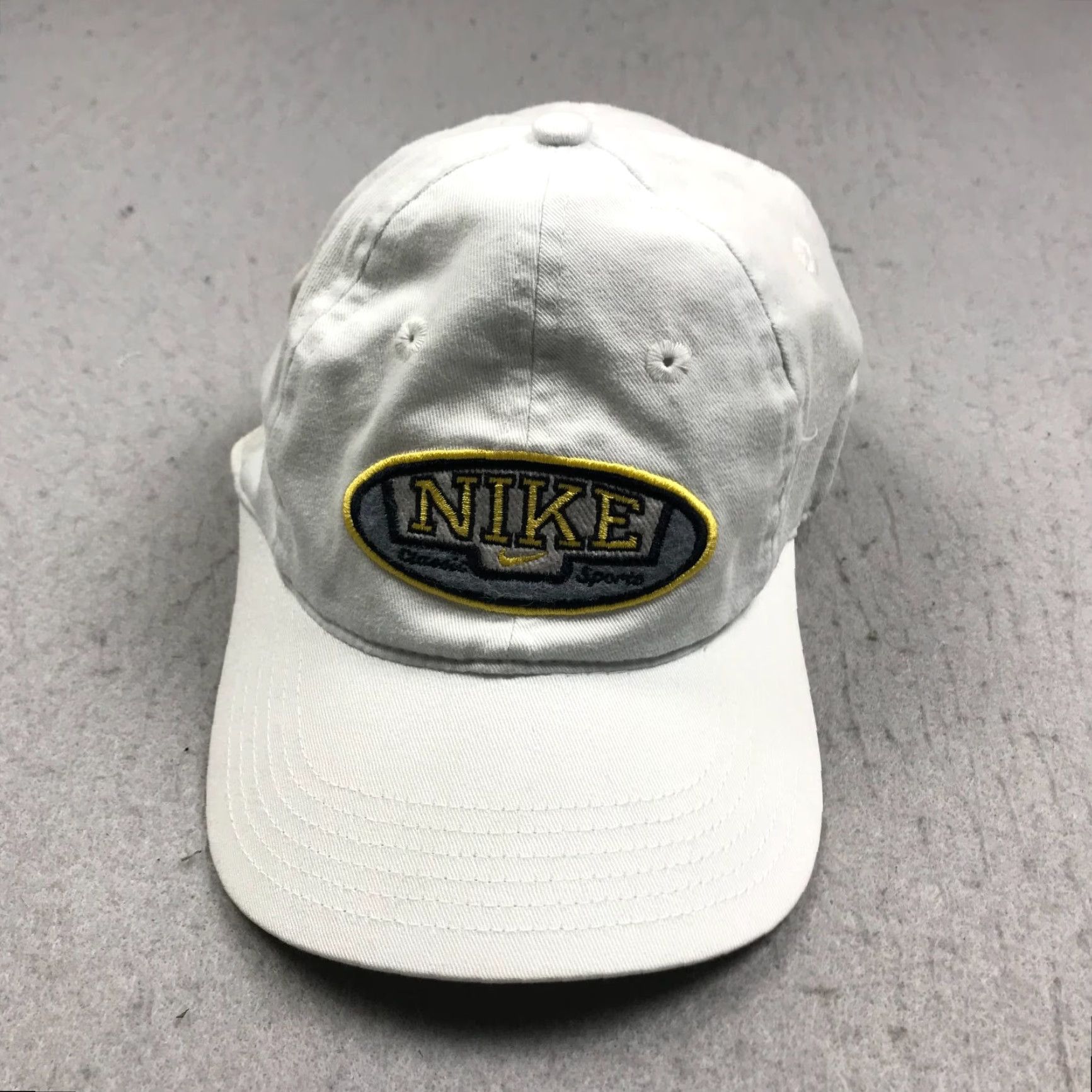 Nike VINTAGE Nike Hat Adult 7 White Fitted Classic Sports Swoosh Yellow Logo 90s Size ONE SIZE - 2 Thumbnail