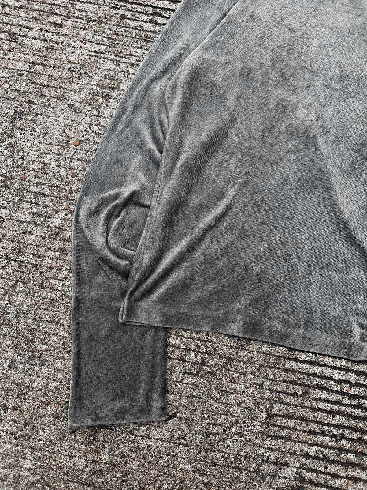 Yohji Yamamoto Yohji Yamamoto 90’s Velvet Turtle Neck Sweatshirts Size US M / EU 48-50 / 2 - 7 Thumbnail