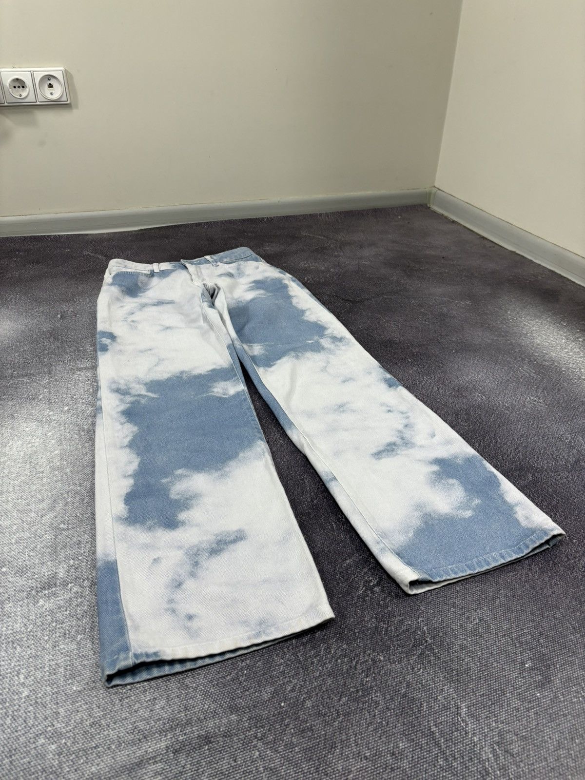 Jaded London Jaded London Sky Clouds Print Y2K Skate Hype Baggy Jeans Size US 26 / EU 42 - 4 Thumbnail