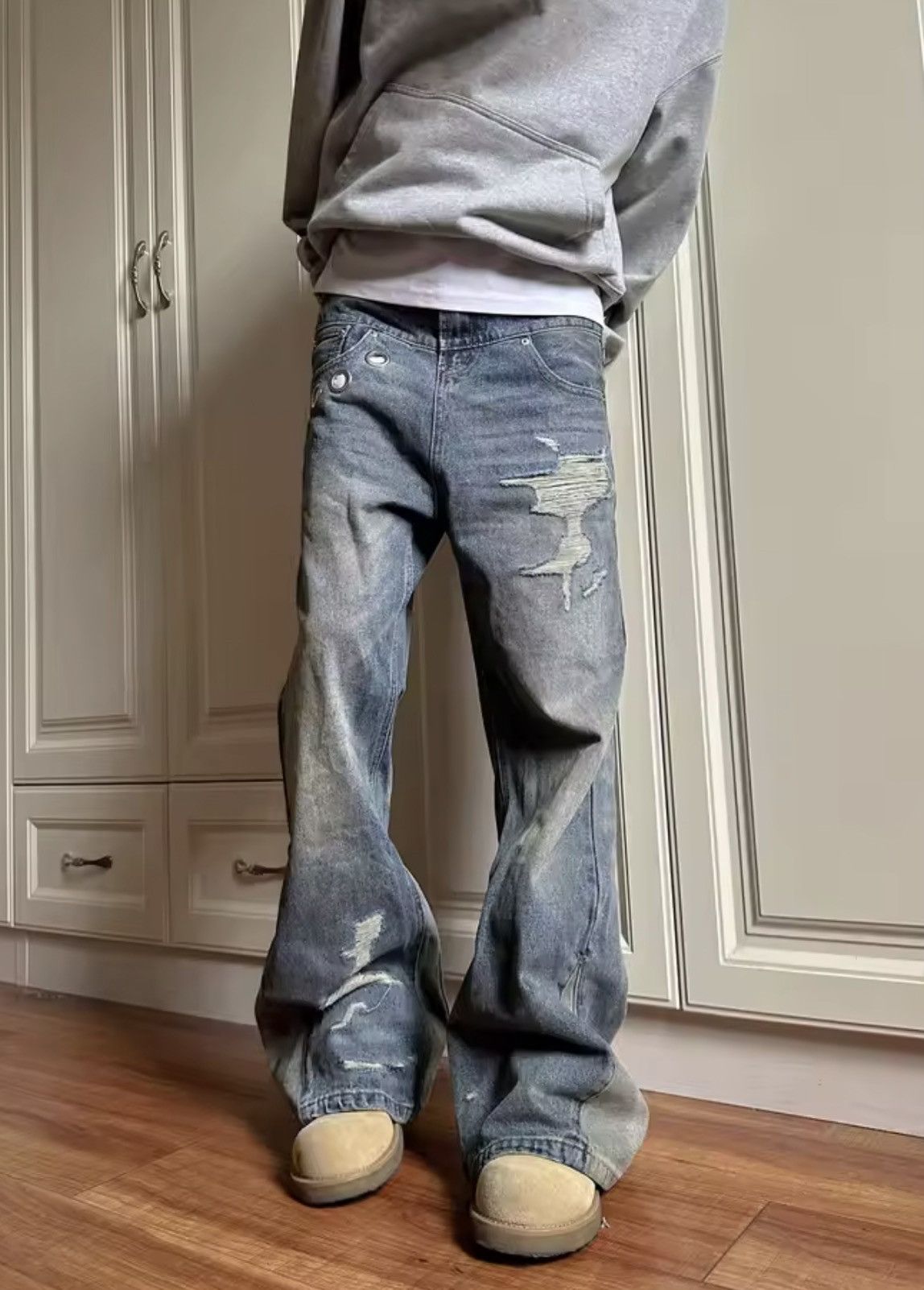 Japanese Brand Distressed Wide Leg Flare Jeans With Button Accents Size US 35 - 2 Thumbnail