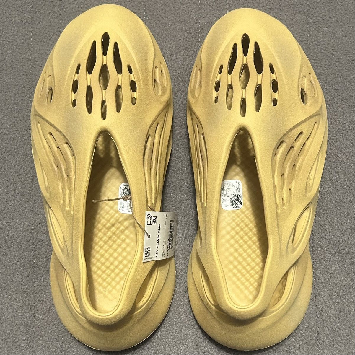 Adidas × Yeezy Adidas Yeezy Foam RNR Runner Desert Sand 2023 YZY Size 7 New Size US 7 / EU 40 - 6 Thumbnail