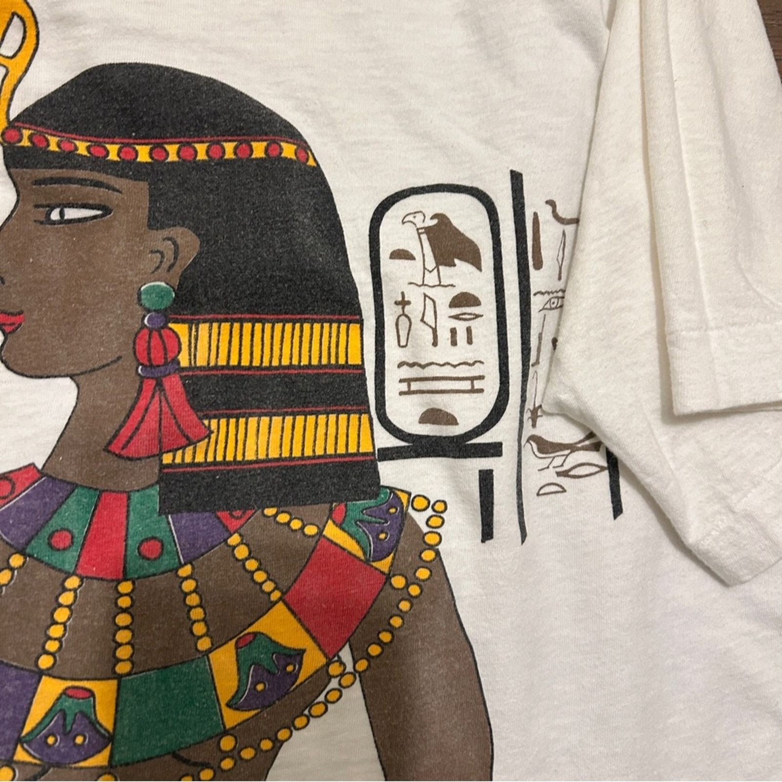 Vintage Rare 90s Vintage Beautiful Black Woman Nefertiti Graphic Tee Size M / US 6-8 / IT 42-44 - 7 Thumbnail