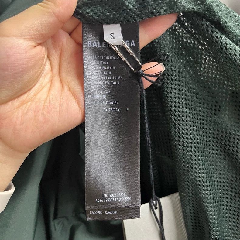 Balenciaga Balenciaga Dark Green Logo Lettering Printed Stand Collar Size US S / EU 44-46 / 1 - 2 Thumbnail