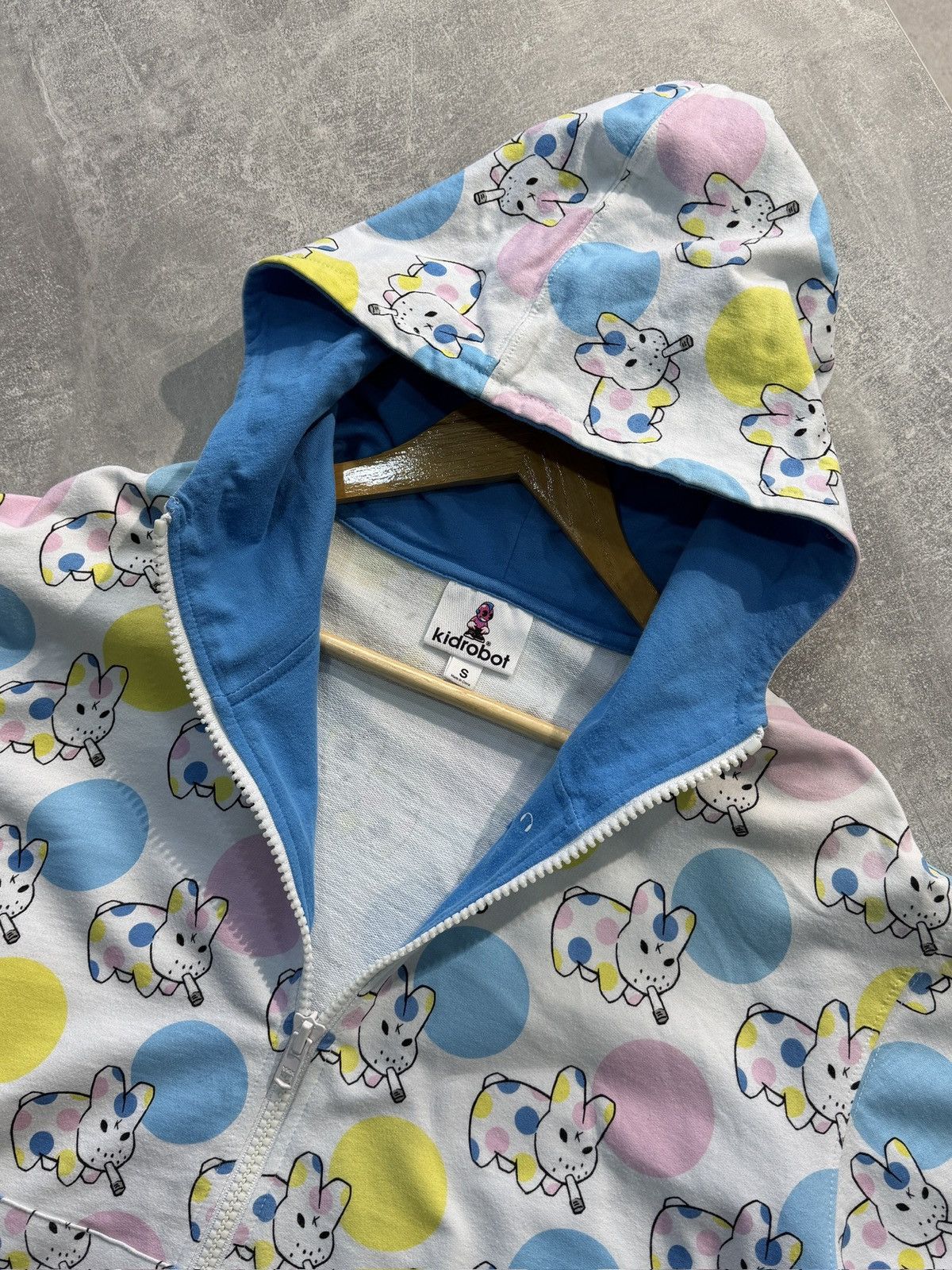 Kid Robot KID ROBOT Limited 6 of 256 zip hoodie overprint size S Size US S / EU 44-46 / 1 - 8 Thumbnail