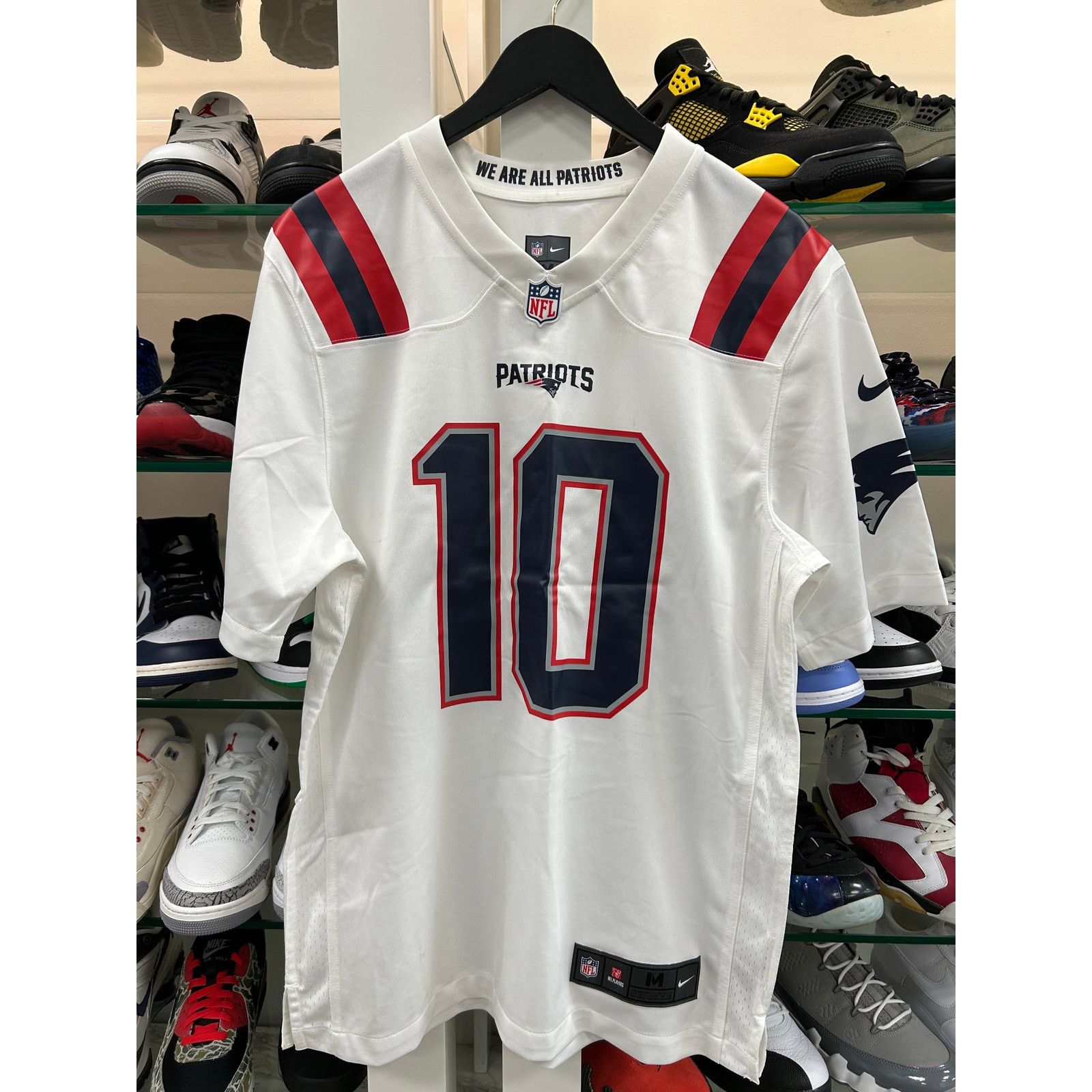 Nike New England Patriots white away jersey Mac Jones M medium Size US M / EU 48-50 / 2 - 1 Thumbnail