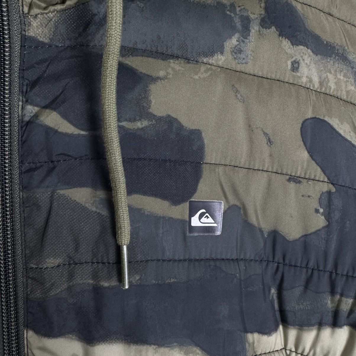 Quicksilver ☀️QUICKSILVER HOODIE CAMO LIGHT PUFFER JACKET Size US L / EU 52-54 / 3 - 6 Thumbnail