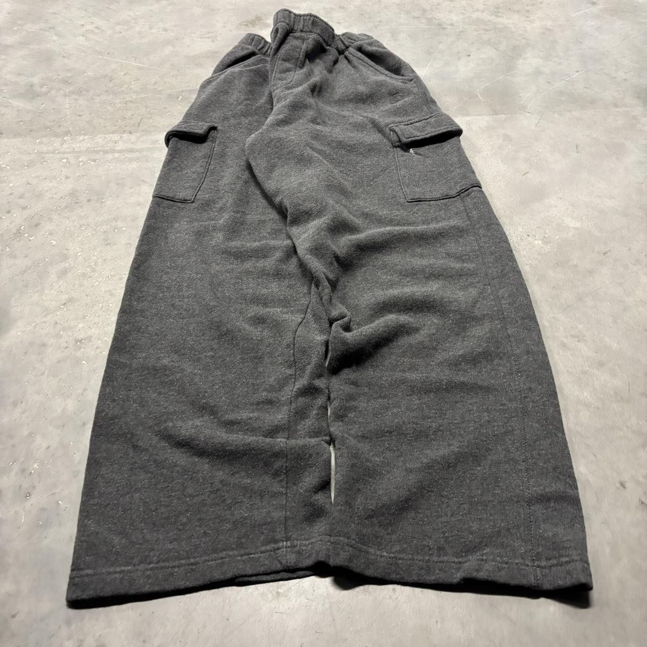 Japanese Brand × Vintage Crazy Vintage Y2K/2000s Baggy Grey Skater Essential Cargo Sweatpants! Size US 30 / EU 46 - 3 Thumbnail