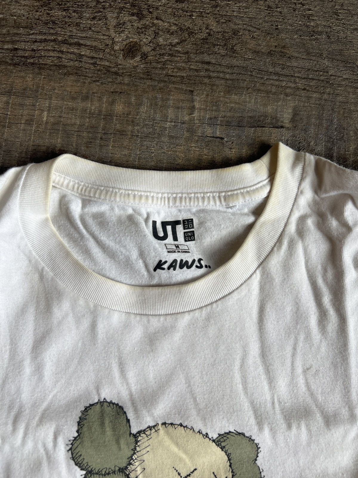 Kaws Uniqlo X Kaws Size US S / EU 44-46 / 1 - 3 Thumbnail