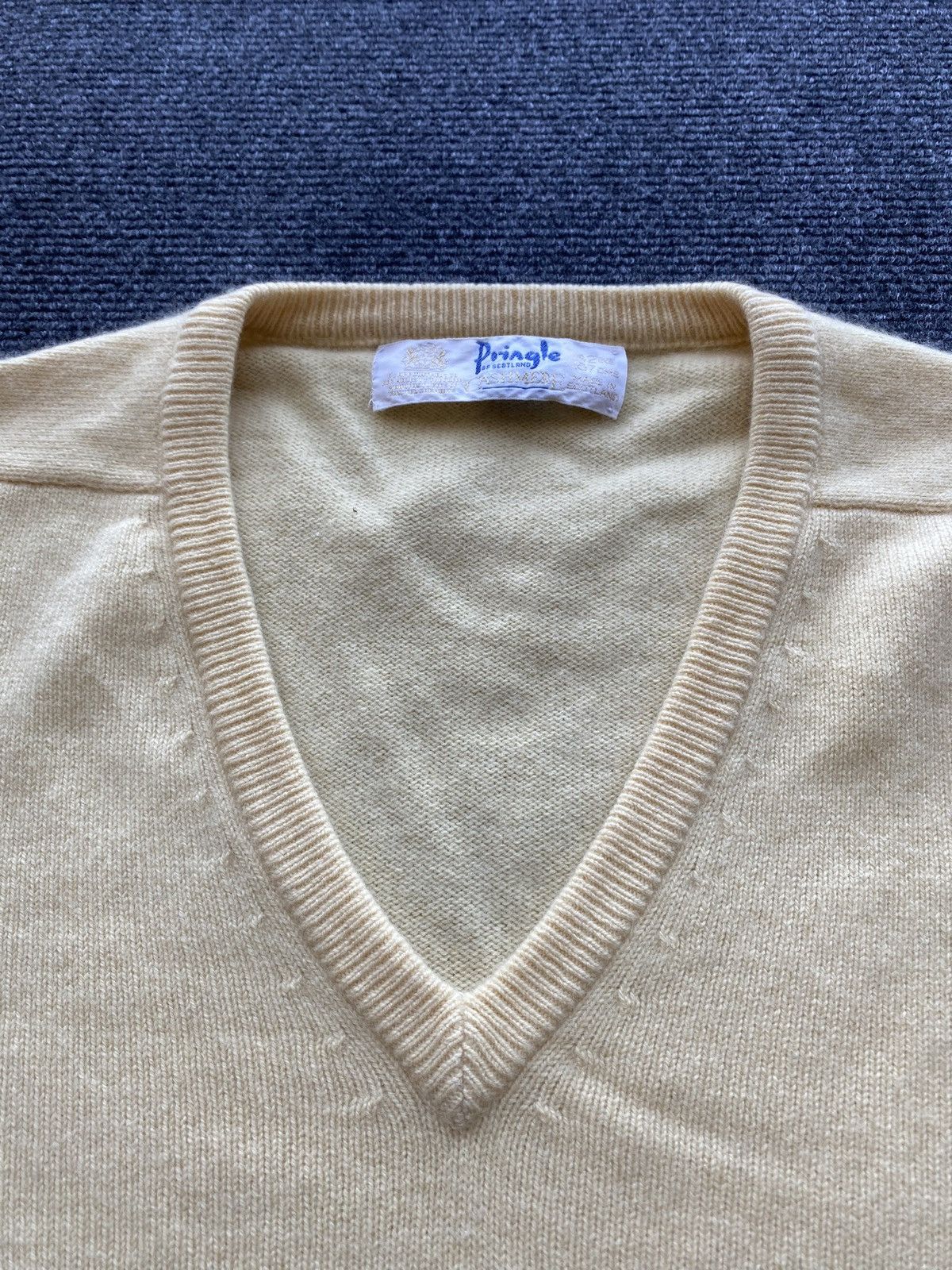 Pringle Of Scotland 🔥Pringle Scotland Cashmere Rare V neck sweater Size US L / EU 52-54 / 3 - 4 Thumbnail
