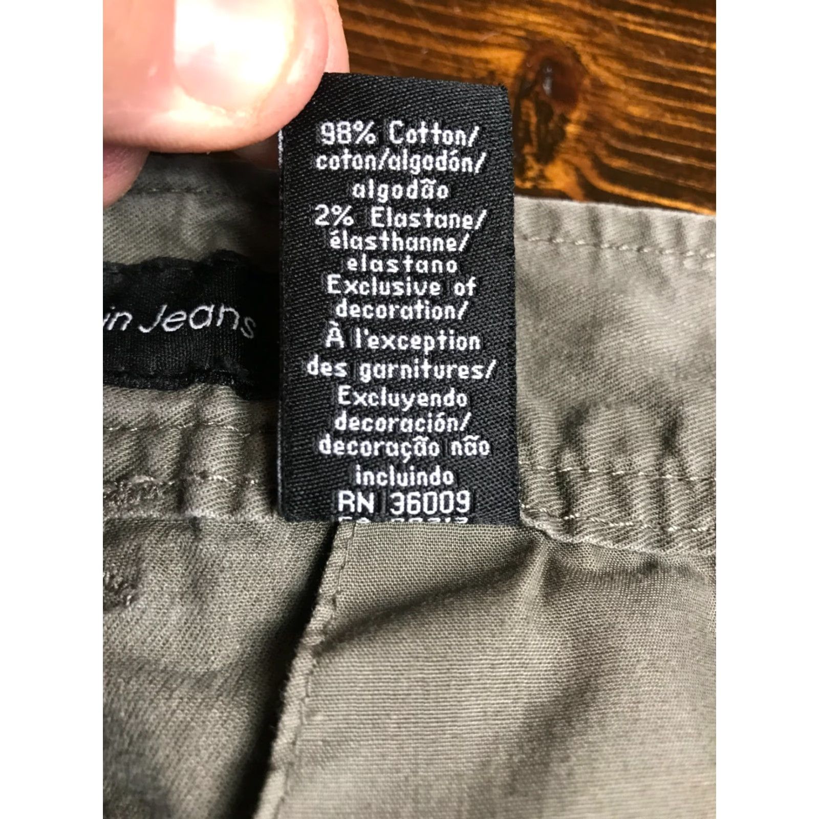 Calvin Klein Calvin Klein Pants Women 10 Green Cropped Cuffed Pockets Straight Inseam 23 in Flat Front Regular Size Type Pants Size 24" / US 00 / IT 34 - 7 Thumbnail