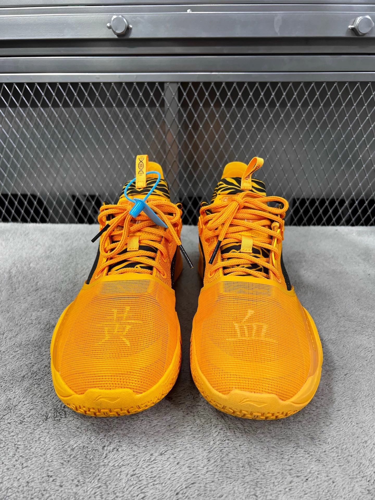Li-Ning STA x Li-Ning All City 10 Low-Top Yellow Black Size US 10 / EU 43 - 2 Thumbnail