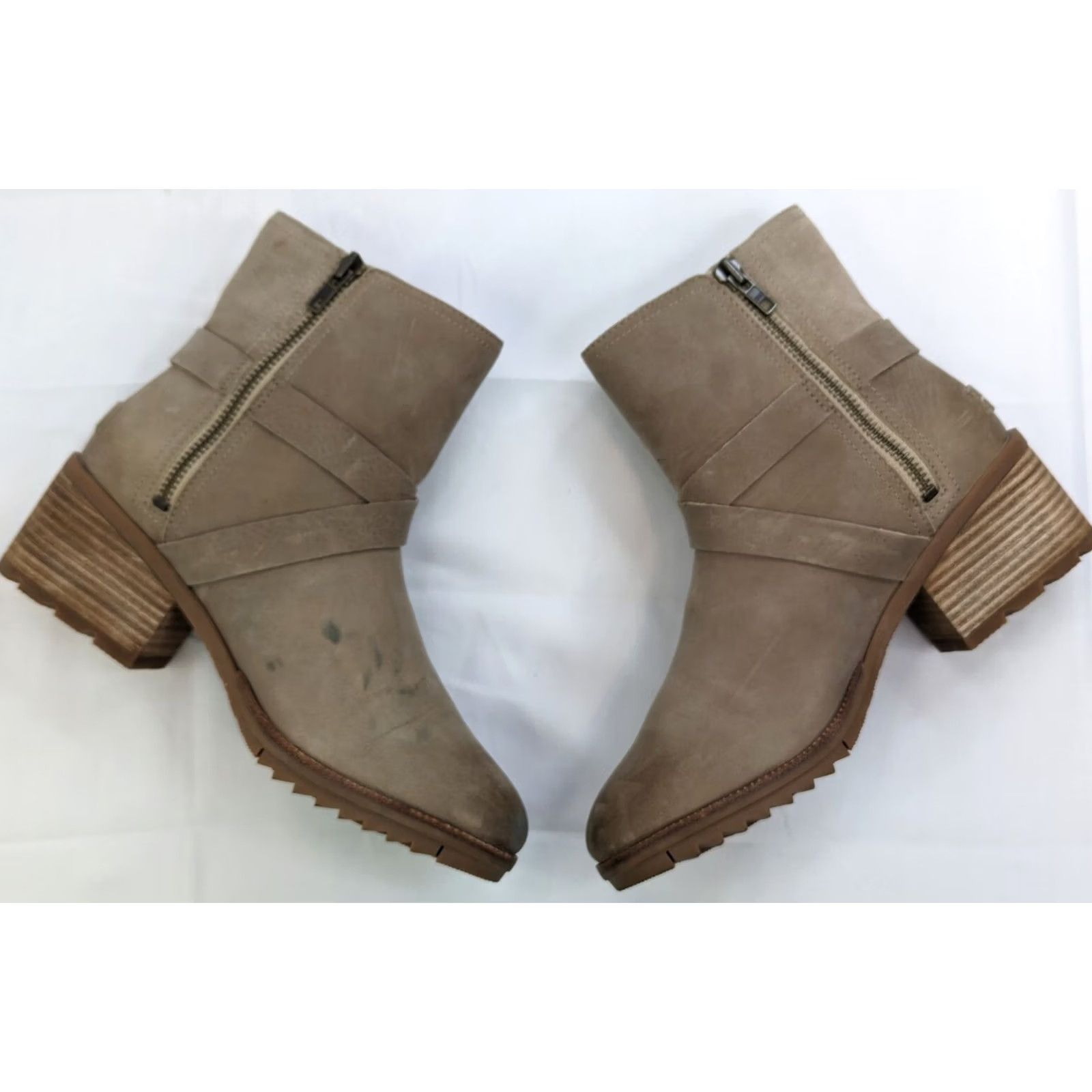 SOREL SOREL Out N About Boots Women 9 Taupe Leather Ankle 8" Tall w 2.5" Heel Buckle Strap Zip NL3708-251 Brown Leather Western Casual Winter Fall Size US 9 / IT 39 - 7 Thumbnail