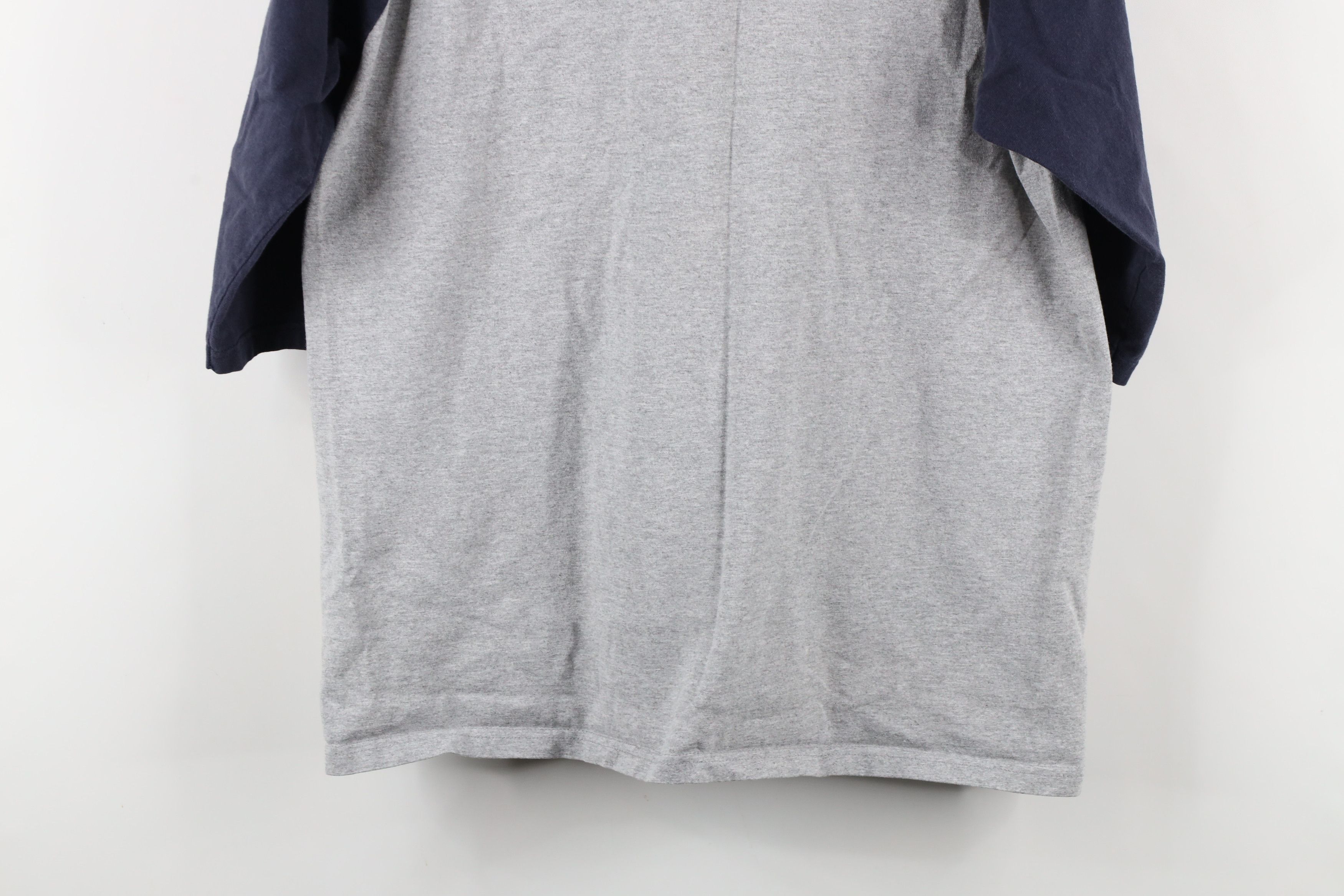 Vintage Vintage Y2K 2004 Yankees Baseball 3/4 Sleeve Raglan T-Shirt Size US L / EU 52-54 / 3 - 13 Thumbnail