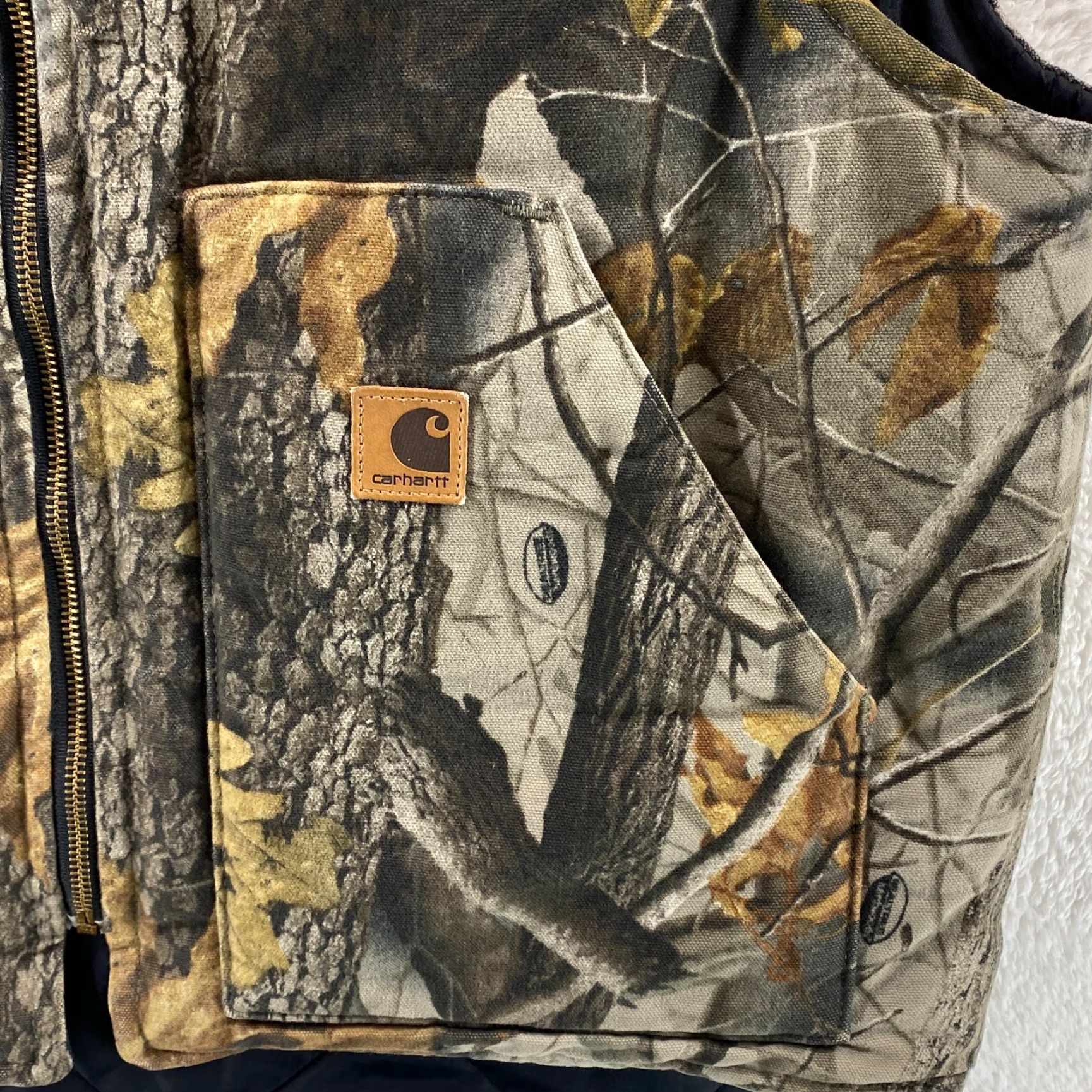 Carhartt VINTAGE Carhartt Vest Mens Large Camouflage Print Camo Real Tree Quilt Lined VTG - Made in the USA - Union Made Size US L / EU 52-54 / 3 - 3 Thumbnail