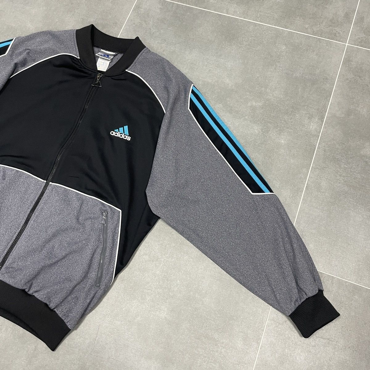 Adidas × Vintage Vintage Adidas Track Jacket Size L Size US L / EU 52-54 / 3 - 6 Thumbnail