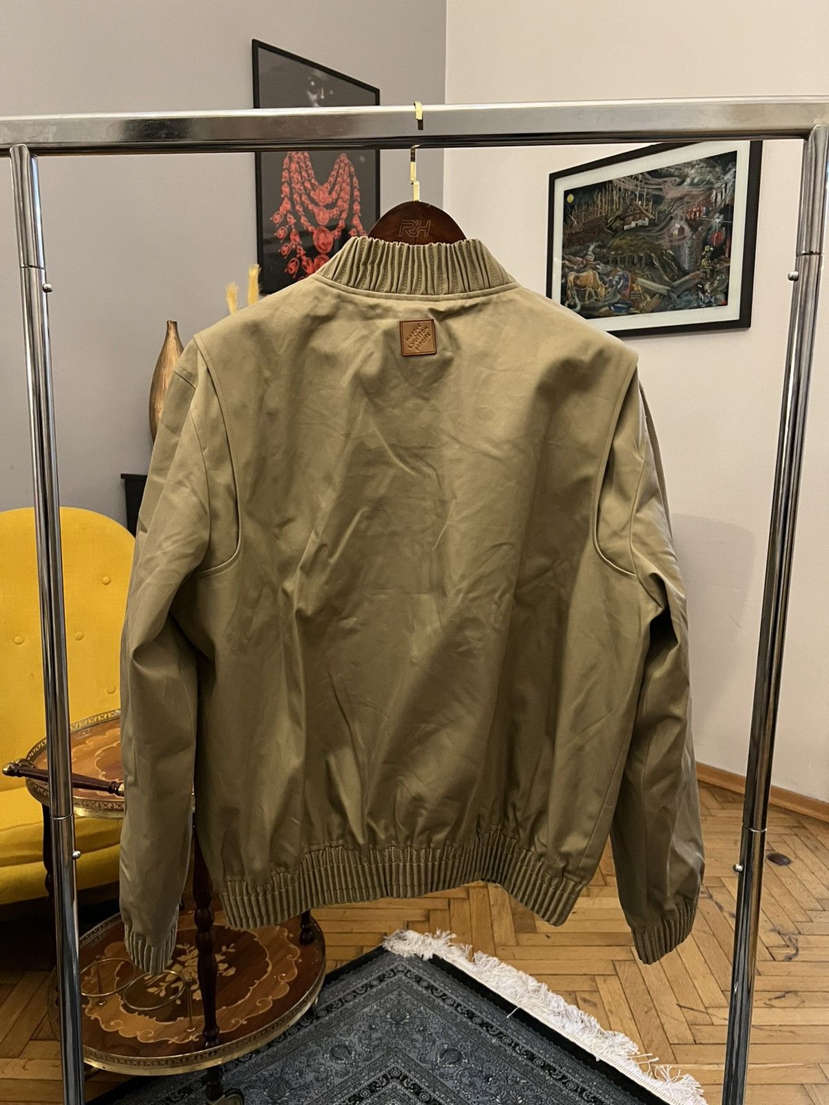 Louis Vuitton Louis Vuitton Beige Embroidered Logo Bomber Jacket Size US M / EU 48-50 / 2 - 3 Thumbnail