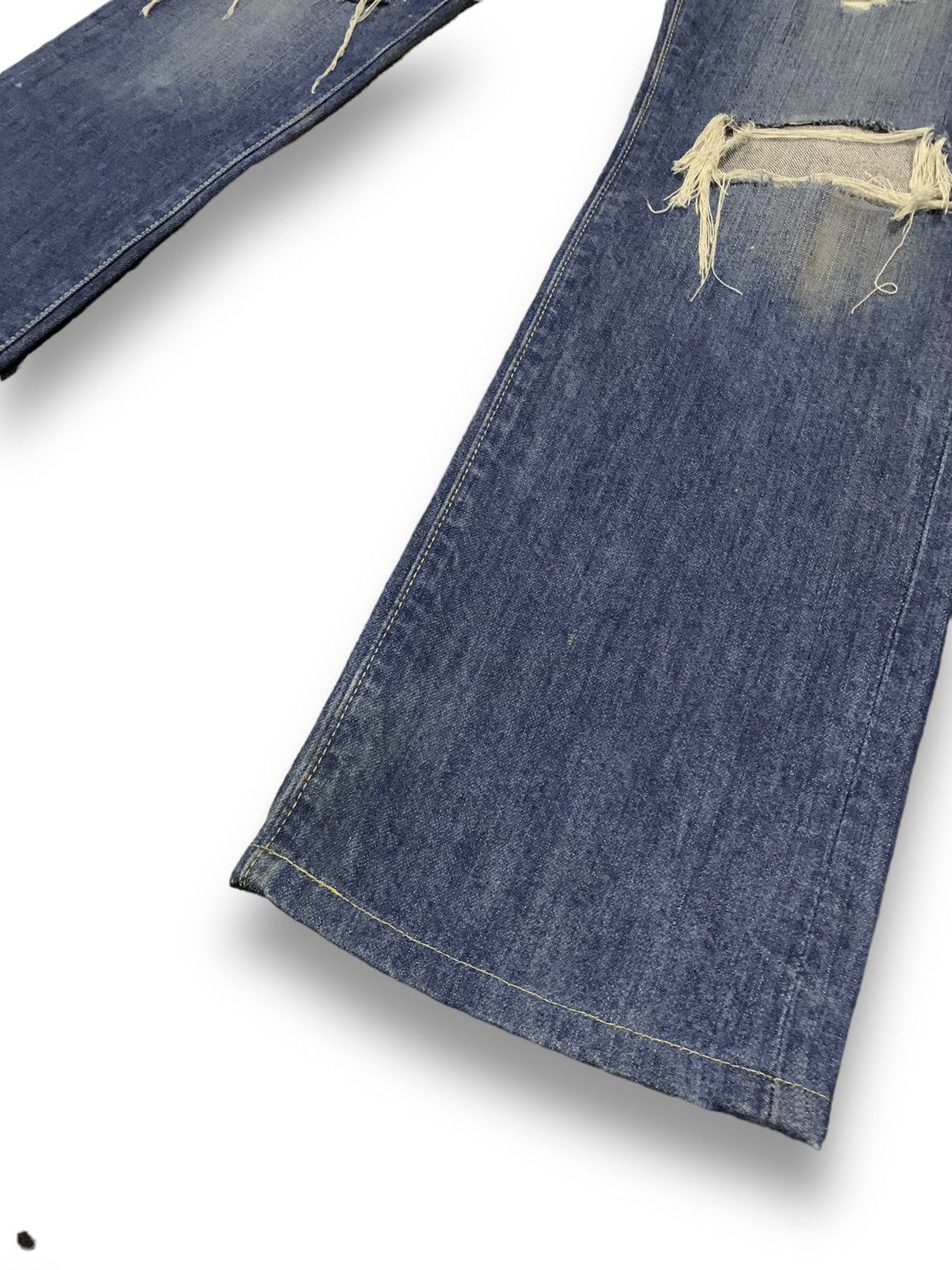 Jun Takahashi Vintage Uniqlo UJ S002 Blue Washed Distressed Grunge Jeans Size US 30 / EU 46 - 12 Thumbnail