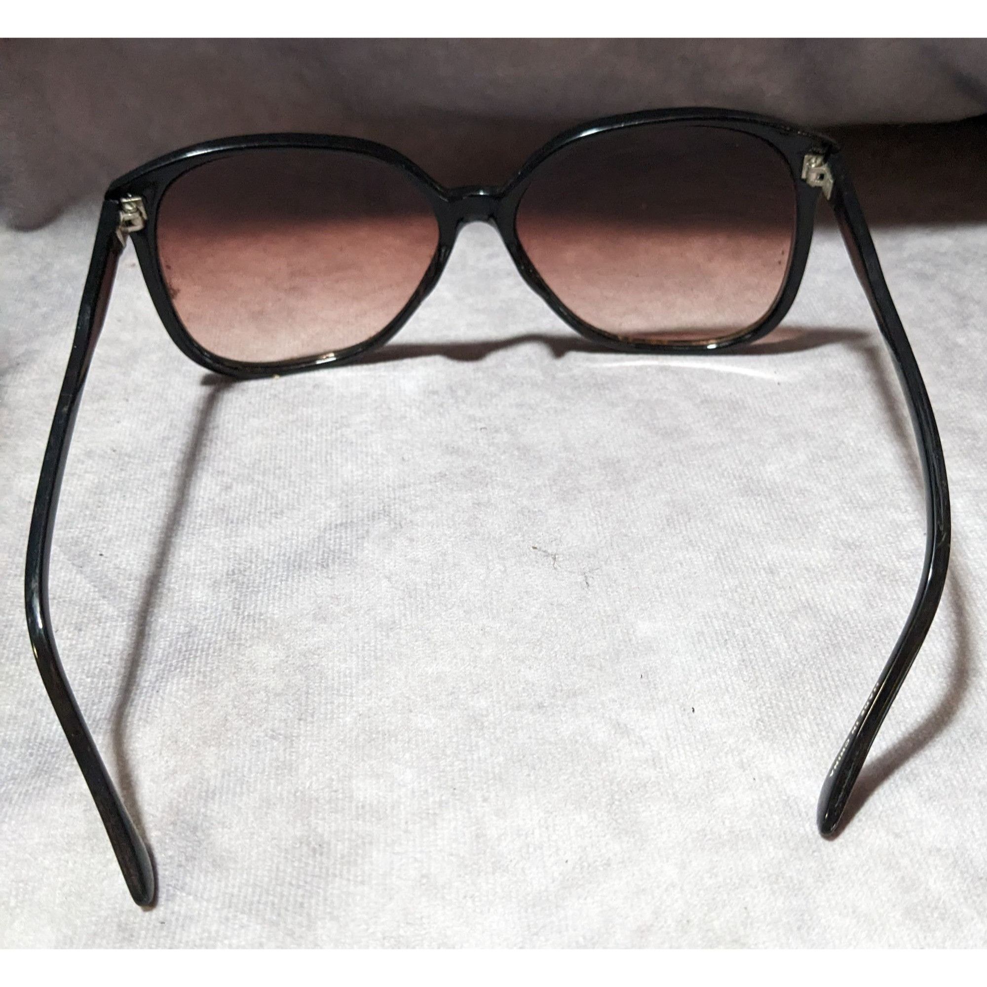 Foster Grant Foster Grant Large Black Purple Gradient Lens Sunglasses Size ONE SIZE - 2 Thumbnail