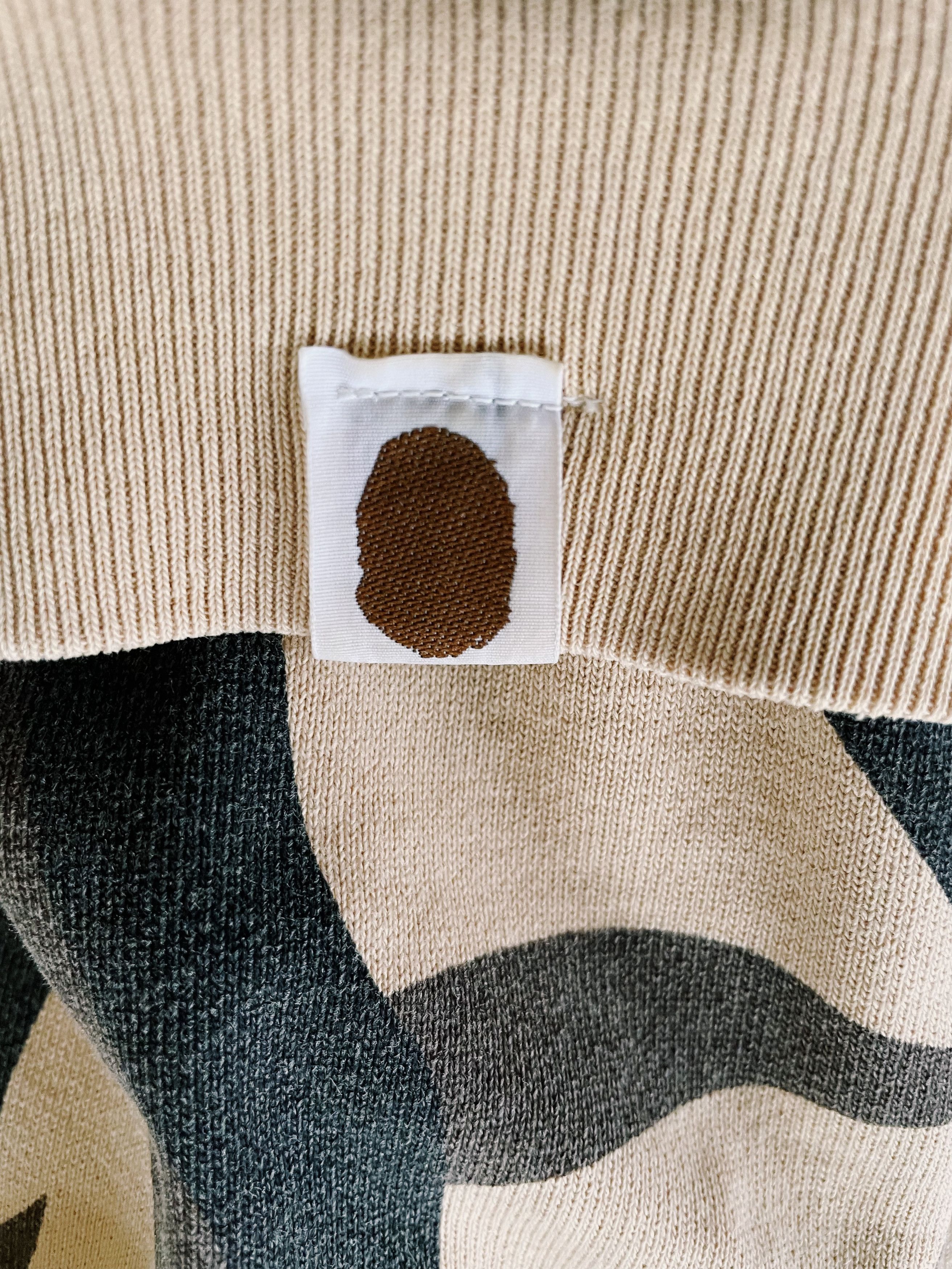 Bape Vintage Y2K Bape Tribal Camo College Logo Full zip Hoodie Size US S / EU 44-46 / 1 - 5 Thumbnail