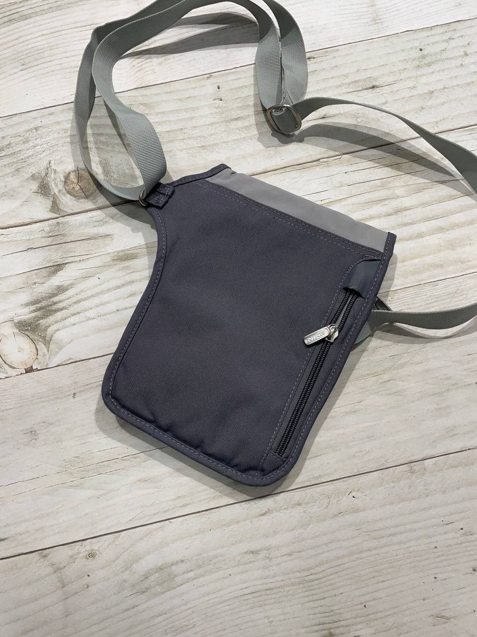 Nike Vintage Nike Sling Bag Messenger Swoosh 00s Size ONE SIZE - 4 Thumbnail