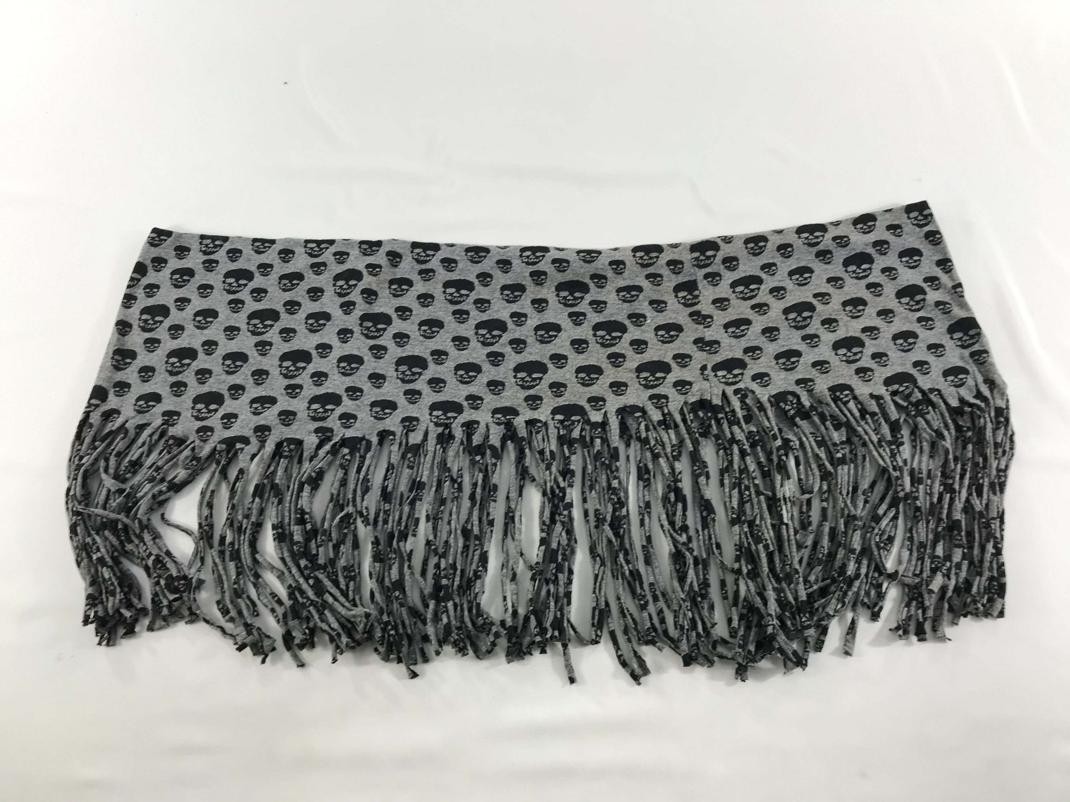 Seditionaries Skulls Fringe Scarf Muffler Wool V104 Size ONE SIZE - 2 Thumbnail
