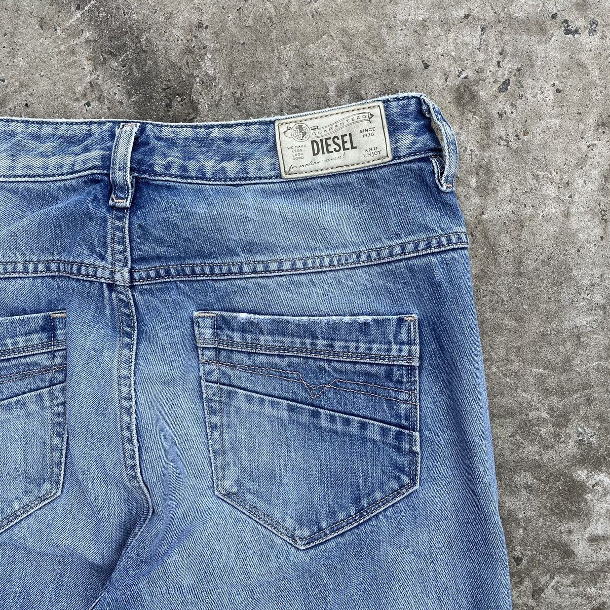Diesel Vintage Diesel Jeans W26xL32 Old Money Style USA 90s Y2K Size US 26 / EU 42 - 19 Thumbnail