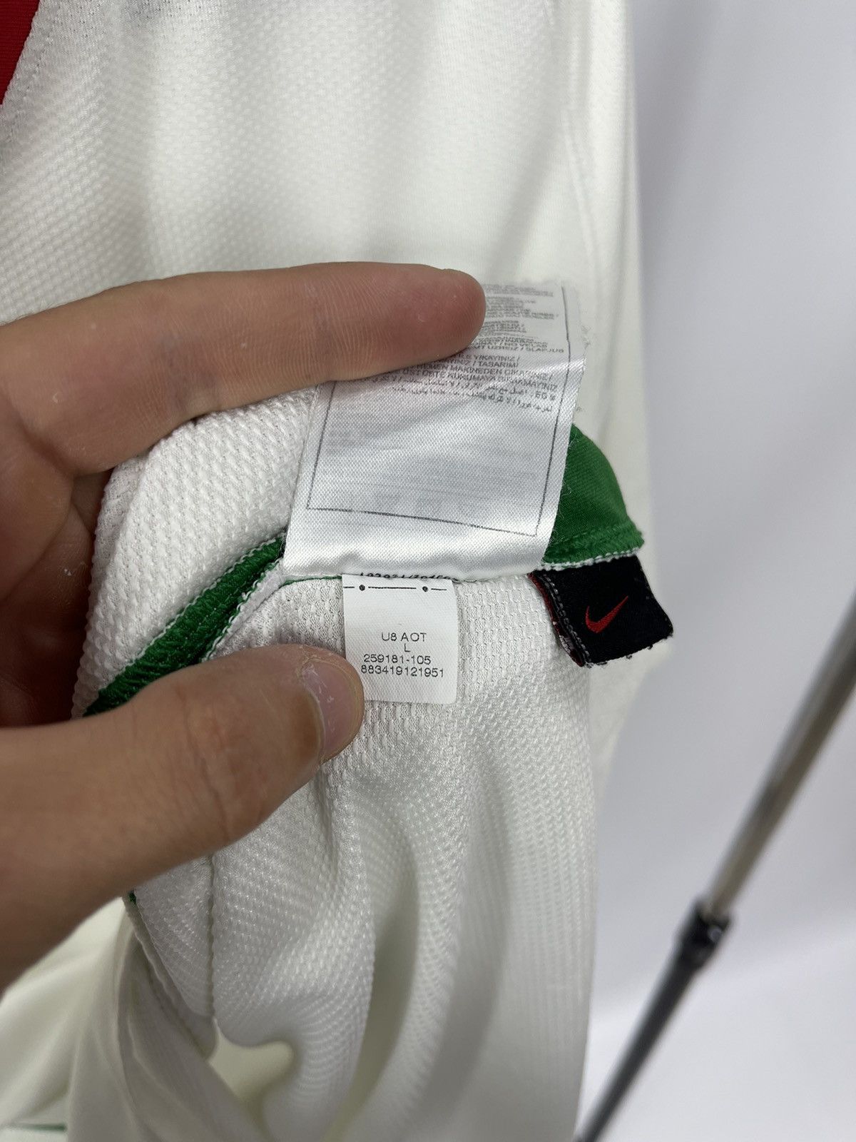 Nike Nike 2008-2009 Portugal National Team Soccer Jersey Size L Size US L / EU 52-54 / 3 - 6 Thumbnail