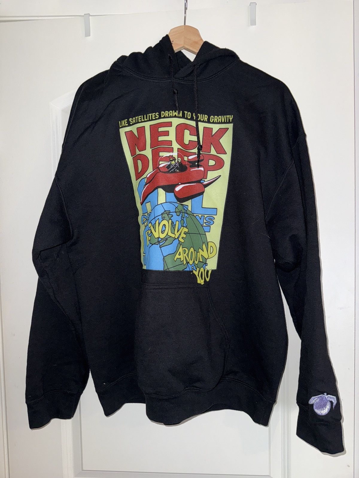 Vintage Neck Deep “I revolve around you” hoodie Size US L / EU 52-54 / 3 - 1 Thumbnail