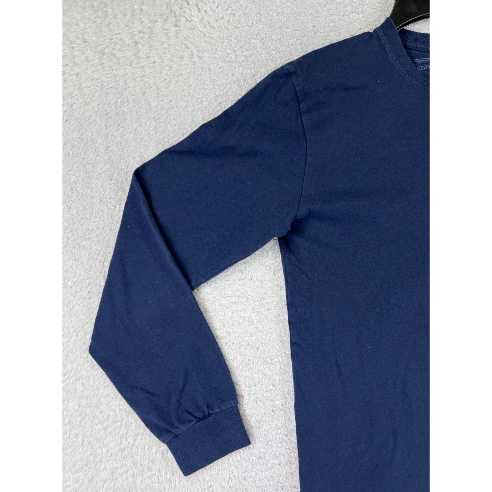 Patagonia Patagonia Shirt Men Small Blue Long Sleeve Crew Neck Polyester Jersey Logo All Seasons T-Shirt Mens Size US S / EU 44-46 / 1 - 3 Thumbnail