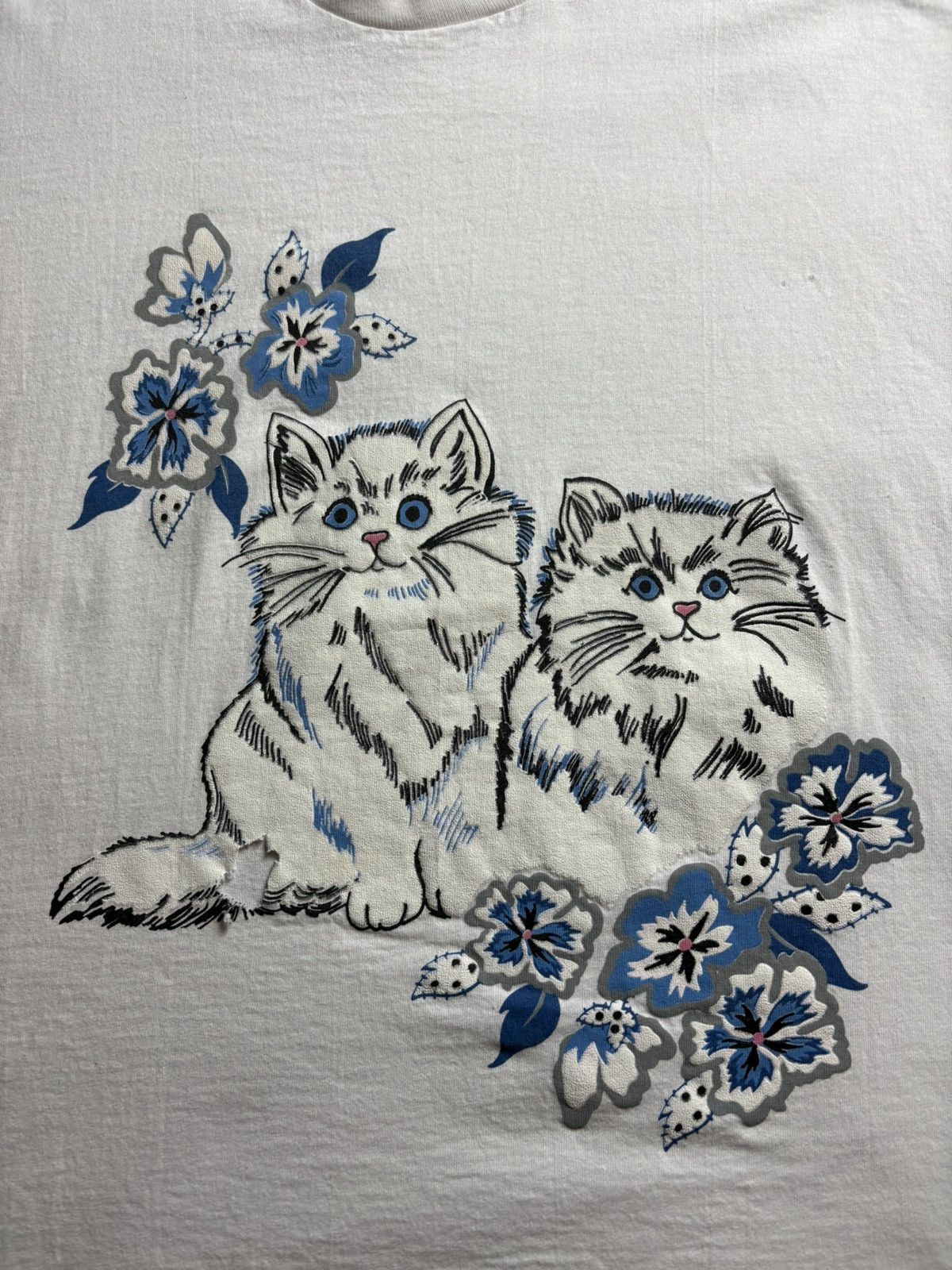 Vintage Vintage Cats And Flowers T-shirt Size XL Size US XL / EU 56 / 4 - 4 Thumbnail