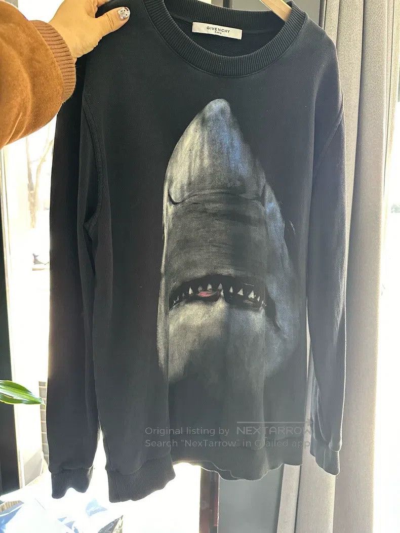 Givenchy Givenchy Black Shark Print Hoodie Size US S / EU 44-46 / 1 - 2 Thumbnail