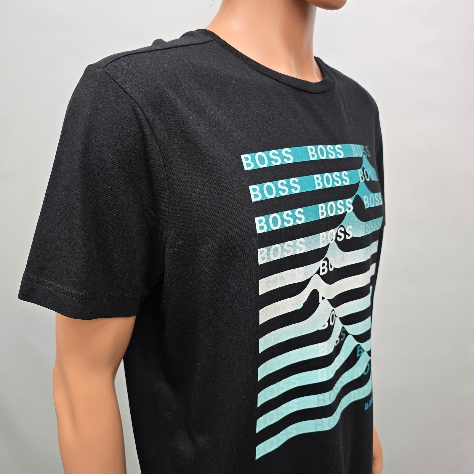 Hugo Boss Hugo Boss Bionic / Green "Teeonic_99" Shirt Graphic Print L Size US L / EU 52-54 / 3 - 9 Thumbnail