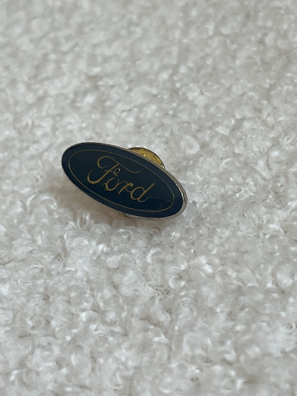 Ford Ford logo vintage pin Size ONE SIZE - 3 Thumbnail