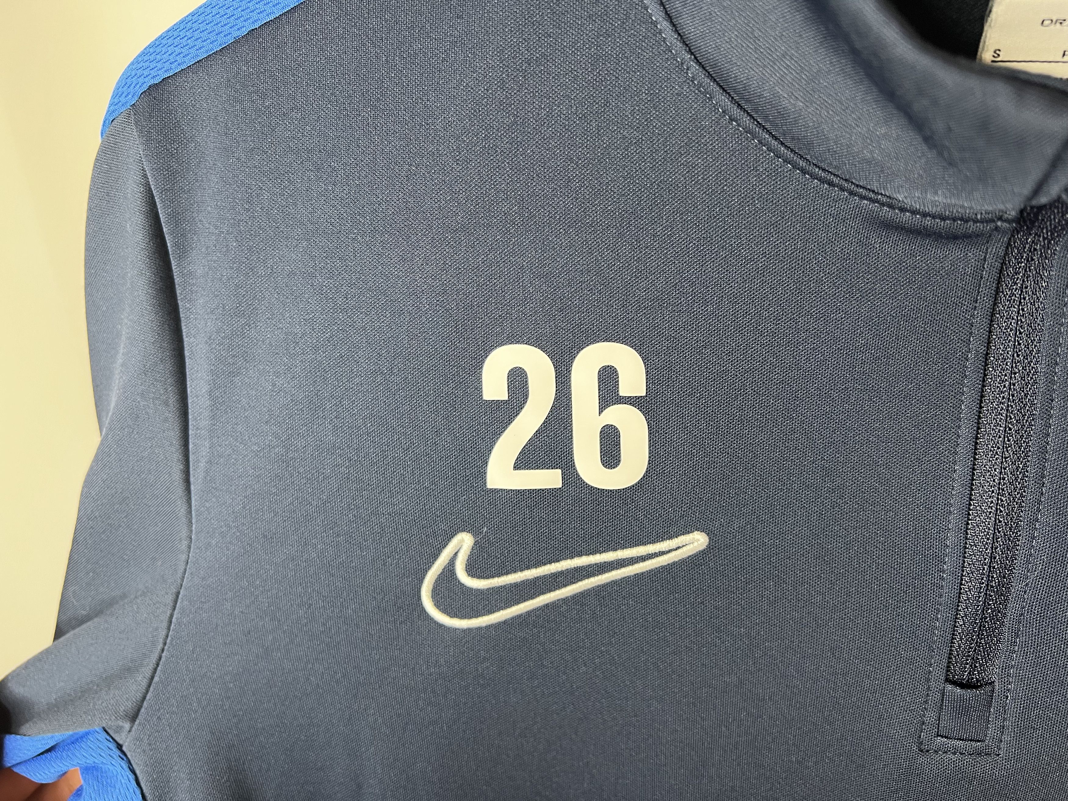 Nike FC ZURICH 2023 2024 TRAINING FOOTBALL SHIRT SOCCER JERSE Size US S / EU 44-46 / 1 - 4 Thumbnail