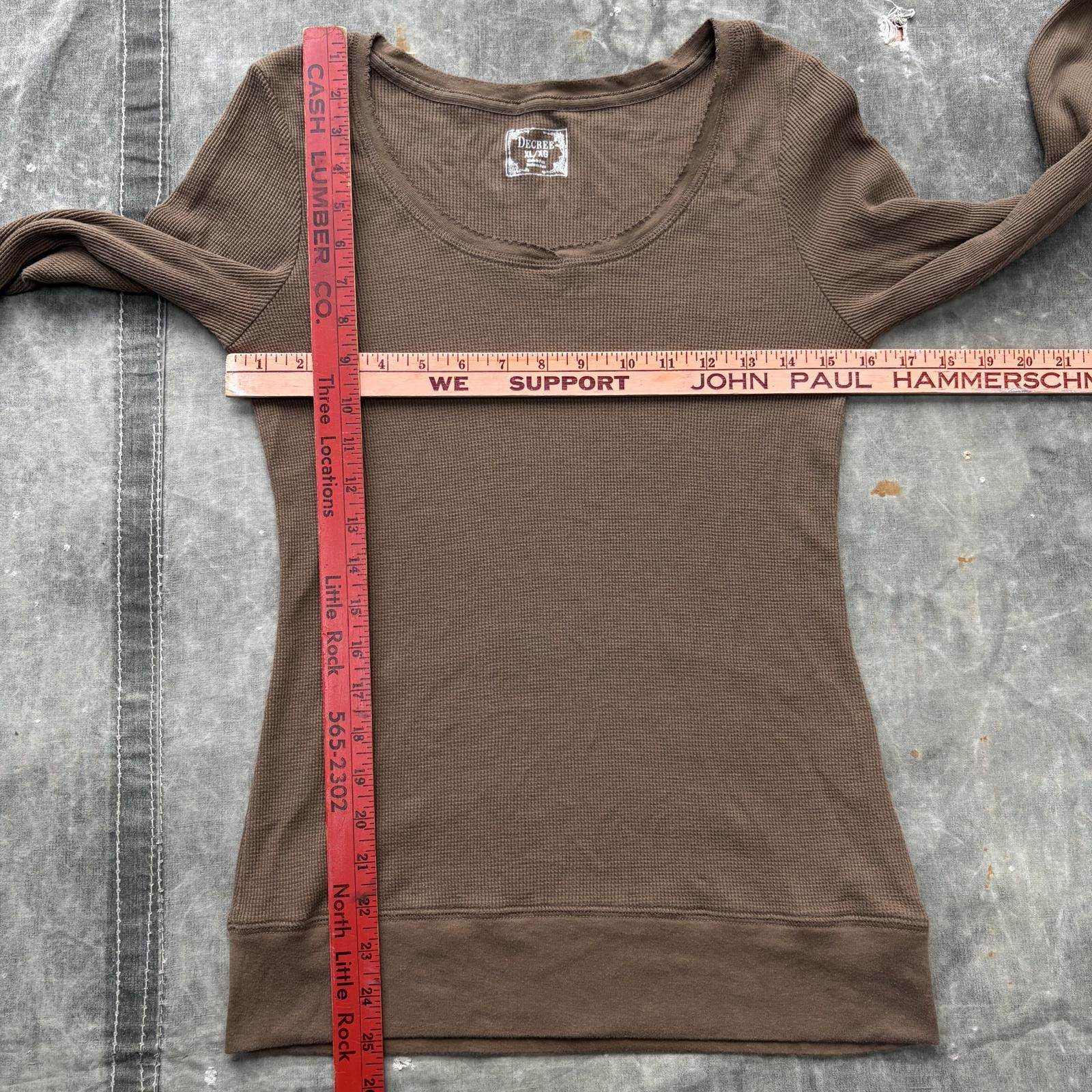 Decree Vintage Y2K Brown Tan Grunge Skater Thermal Scoop Neck Shirt Size XL / US 12-14 / IT 48-50 - 3 Thumbnail