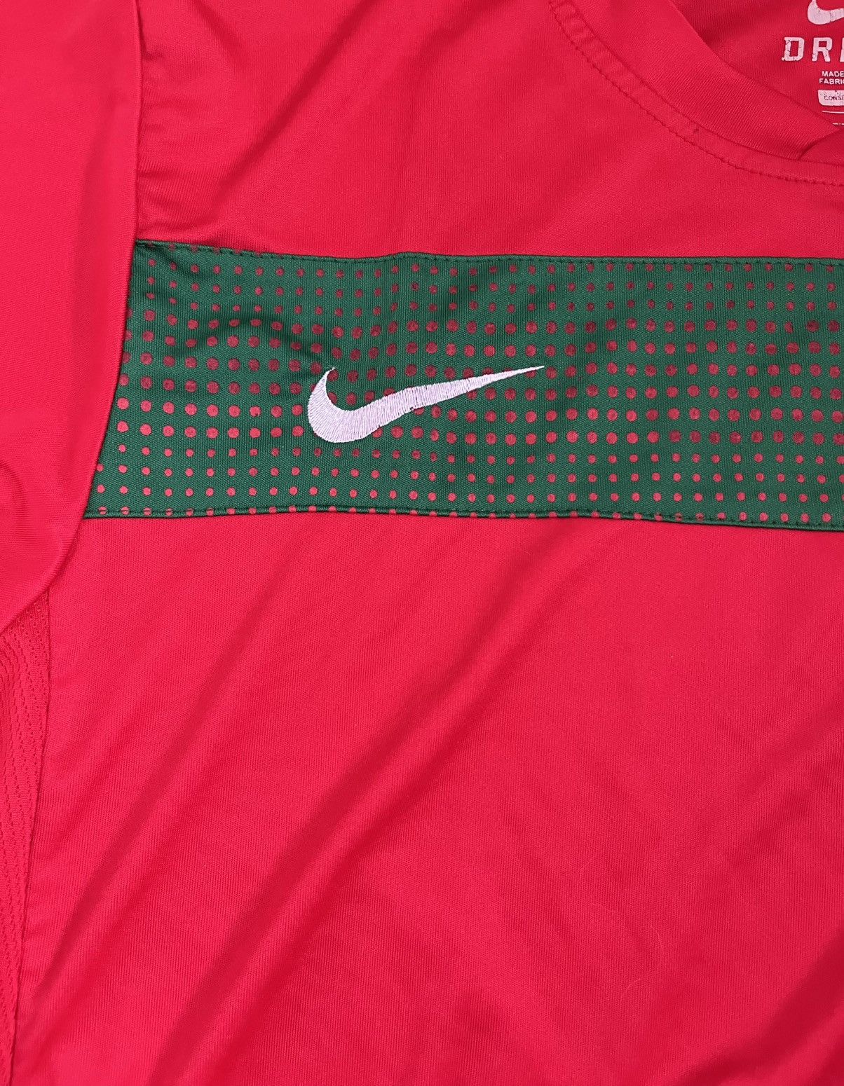 Nike Nike Portugal Footbal Soccer Jersey Home 2010 World Cup Red Size US M / EU 48-50 / 2 - 6 Thumbnail