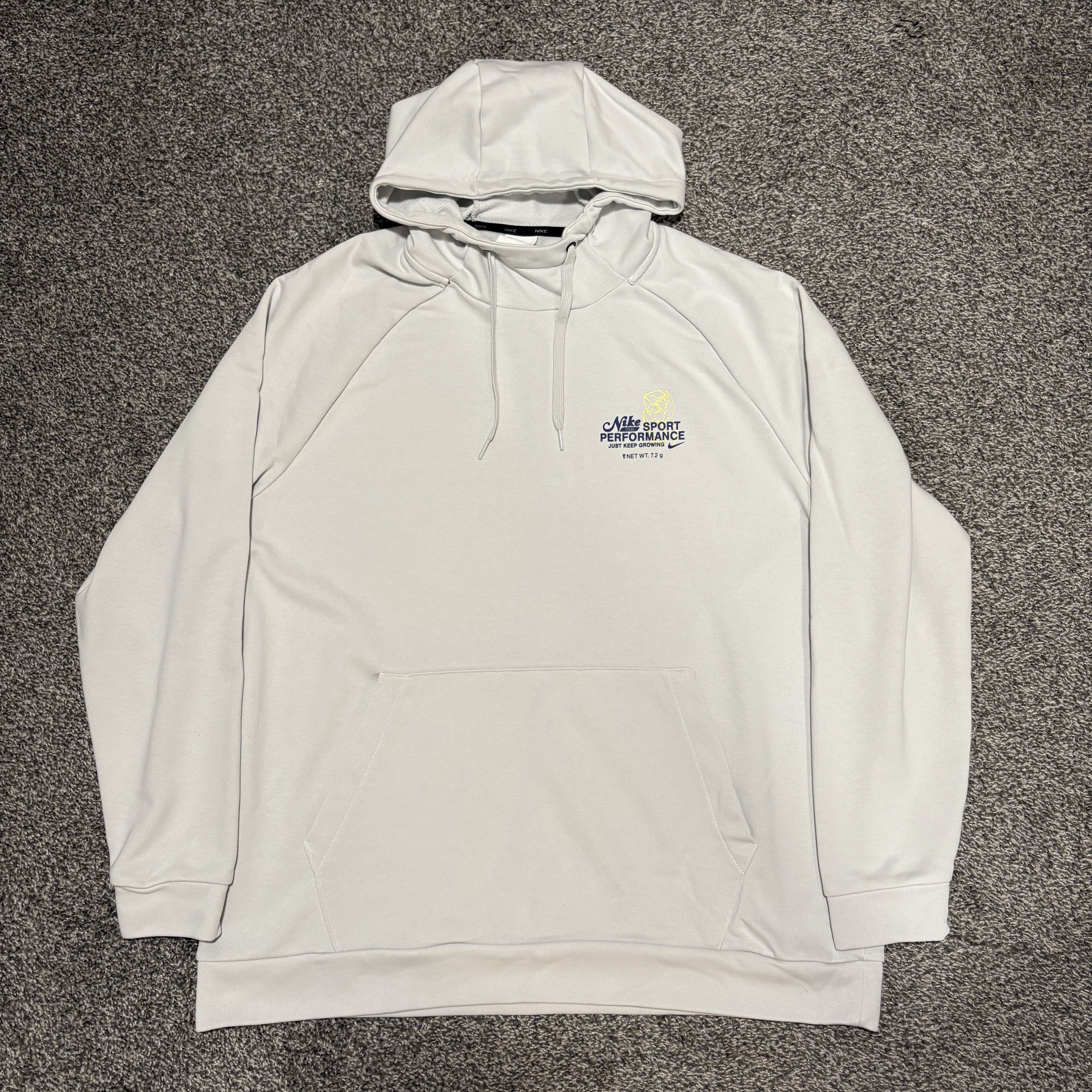 Nike Nike Dri-Fit GFX Hoodie Photon Dust (FN3285-025), Size XL Size US XL / EU 56 / 4 - 1 Thumbnail