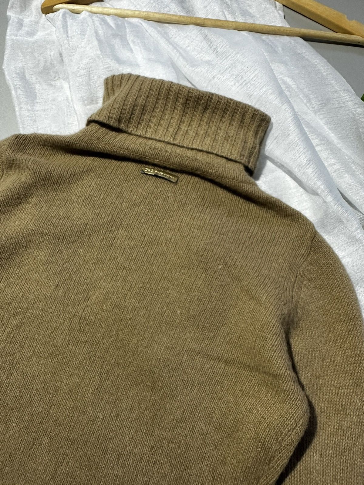 Dolce & Gabbana D&G Dolce & Gabbana Archive Embellished Turtleneck Sweater Size XS / US 0-2 / IT 36-38 - 17 Thumbnail
