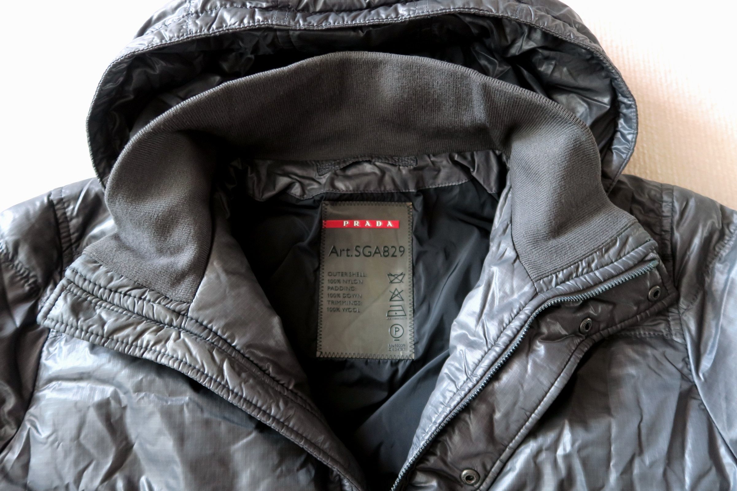 Prada Prada Quilted Puffer Down Hooded Jacket (Art. SGA829) Size US L / EU 52-54 / 3 - 15 Thumbnail
