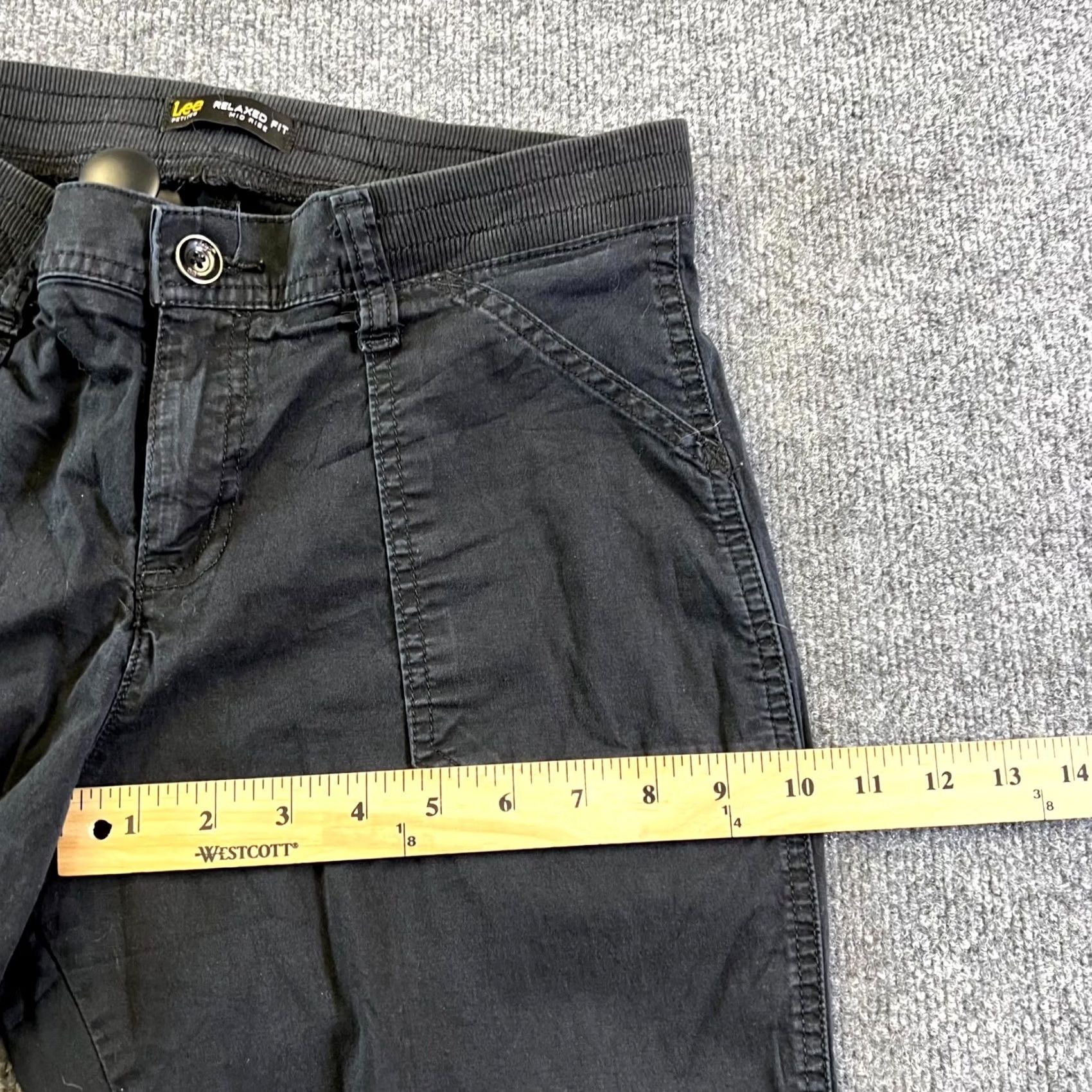 Lee Lee Cargo Capri Pants Womens 8 Black Mid Rise Relaxed Fit Crop Capris Pockets Jeans Cotton Spandex Dry Clean No N/A Size 30" / US 8 / IT 44 - 5 Thumbnail
