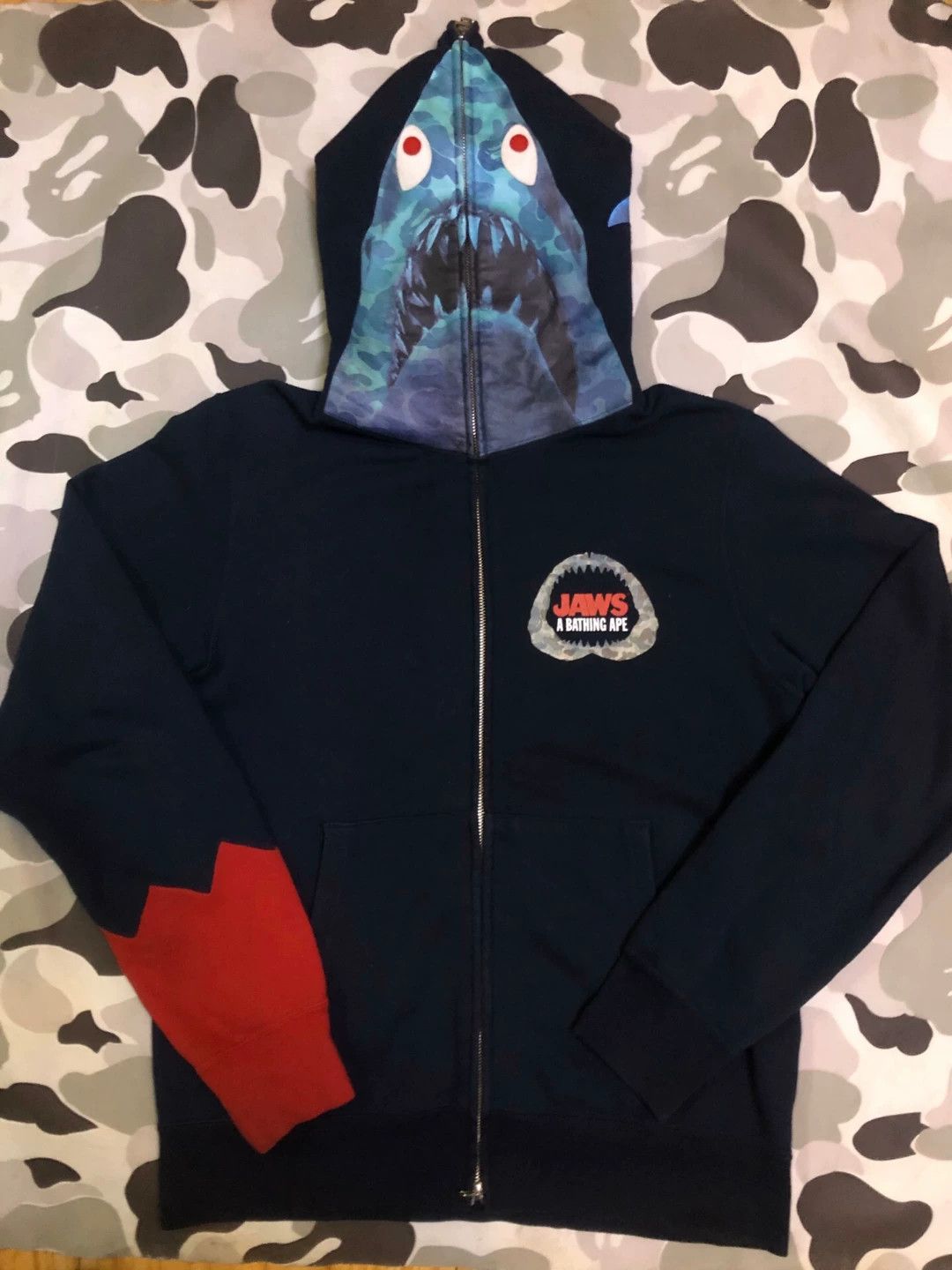 Bape Bape Jwa Shark Sweatshirt Pullover Size US L / EU 52-54 / 3 - 1 Thumbnail