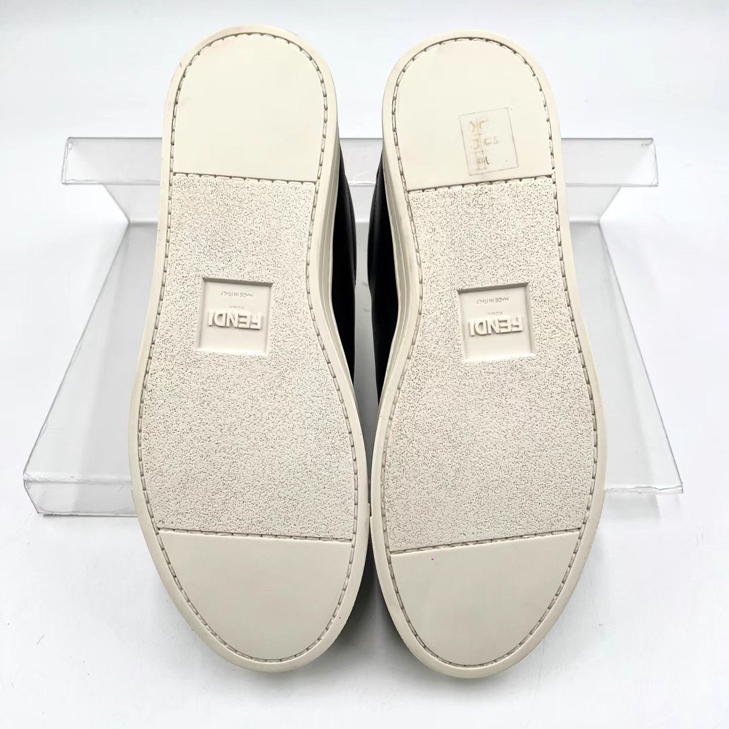 Fendi Fendi Black Leather Slip-On Low-Top Sneakers K12 Size US 7.5 / IT 37.5 - 7 Thumbnail