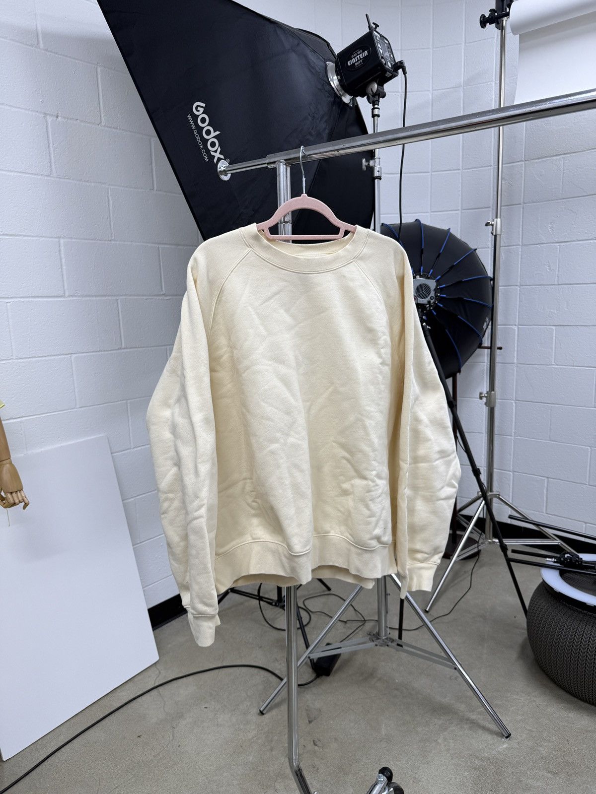 Fear of God Fear of God Essentials SS21 Pull-Over Crewneck Buttercream Size US L / EU 52-54 / 3 - 4 Thumbnail
