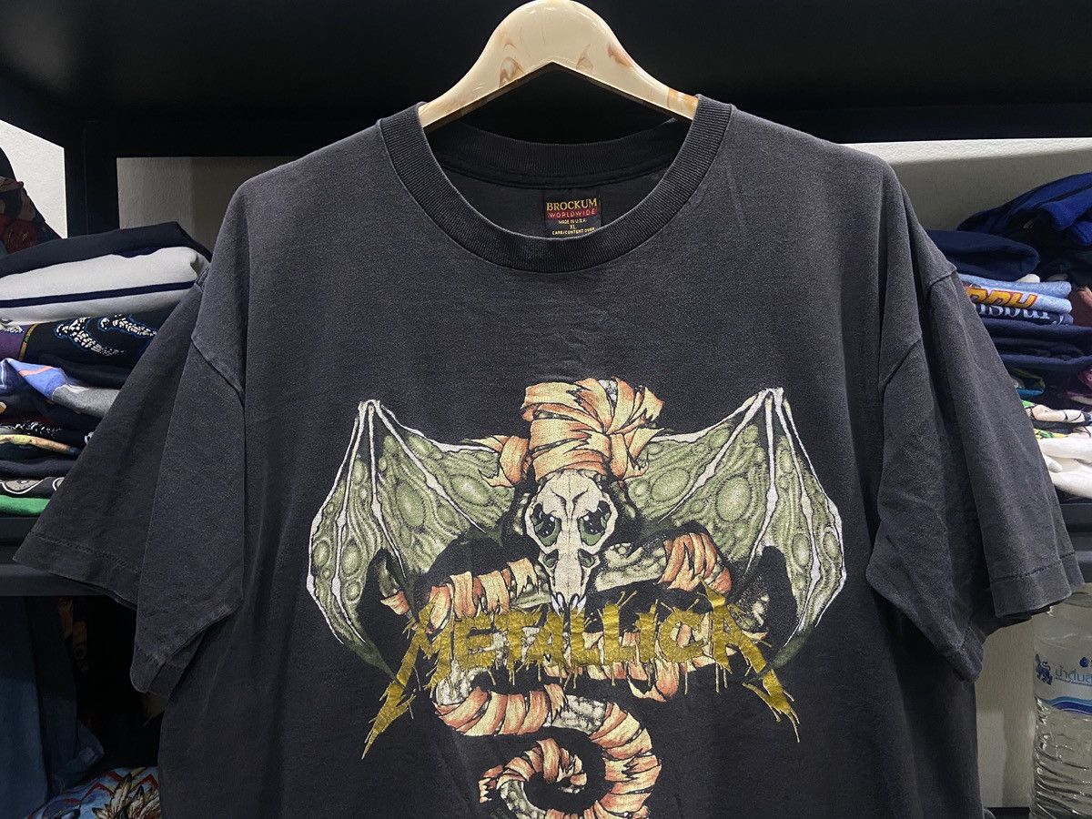 Band Tees Vintage 1992s Metallica Pushead Metal Tour Rock Band TShirt Size US XL / EU 56 / 4 - 2 Thumbnail