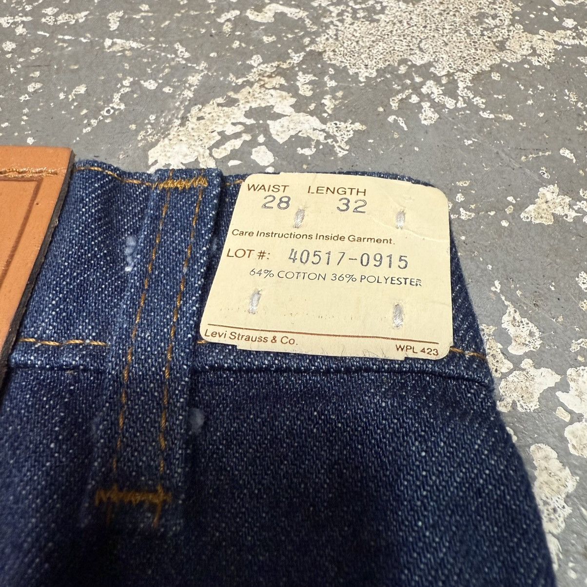 Levi's Vintage Levi’s 517 Boot Cut Blue Denim Jeans USA 80s NWT Size US 28 / EU 44 - 4 Thumbnail