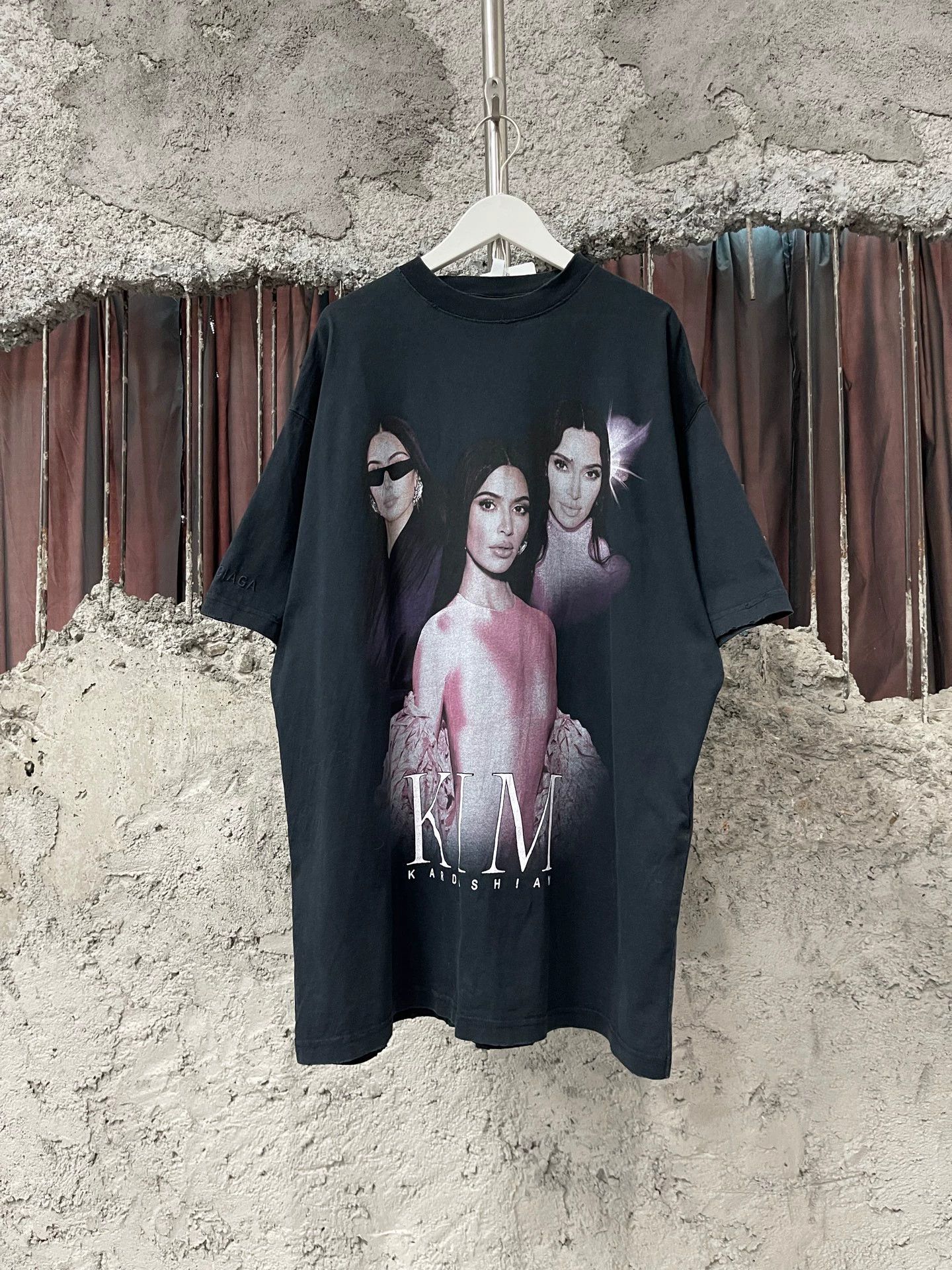 Balenciaga Balenciaga Fanclub Short Sleeve T-shirt Size 1 Size US L / EU 52-54 / 3 - 1 Thumbnail