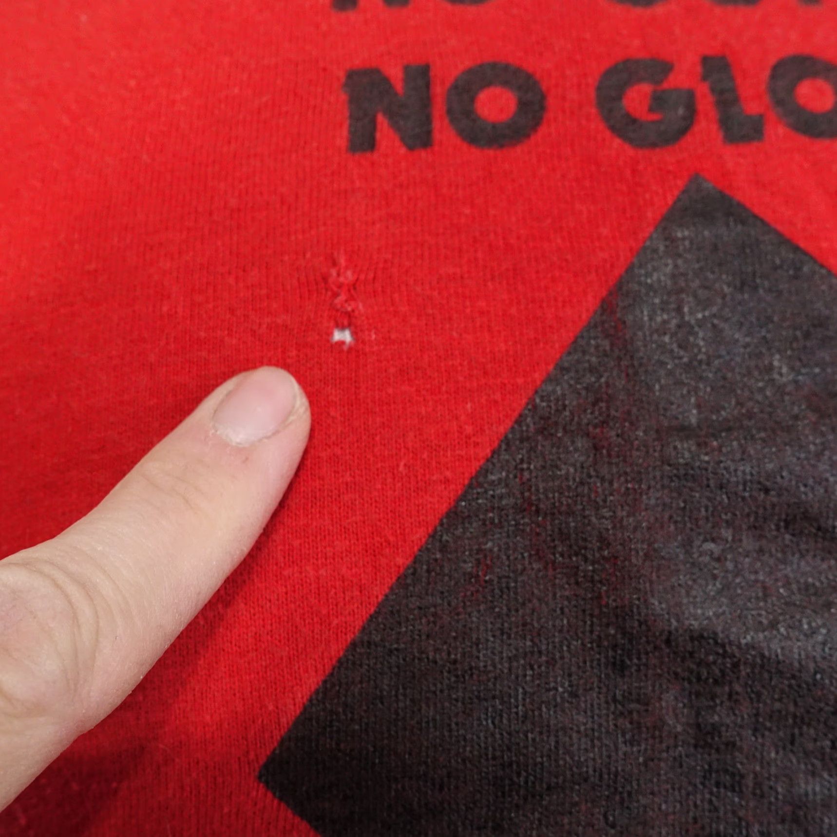 Vintage VINTAGE Sportswear Red T-Shirt "No Guts No Glory Go For It" 80s Single Stitch Adult Medium Mens Size US M / EU 48-50 / 2 - 3 Thumbnail